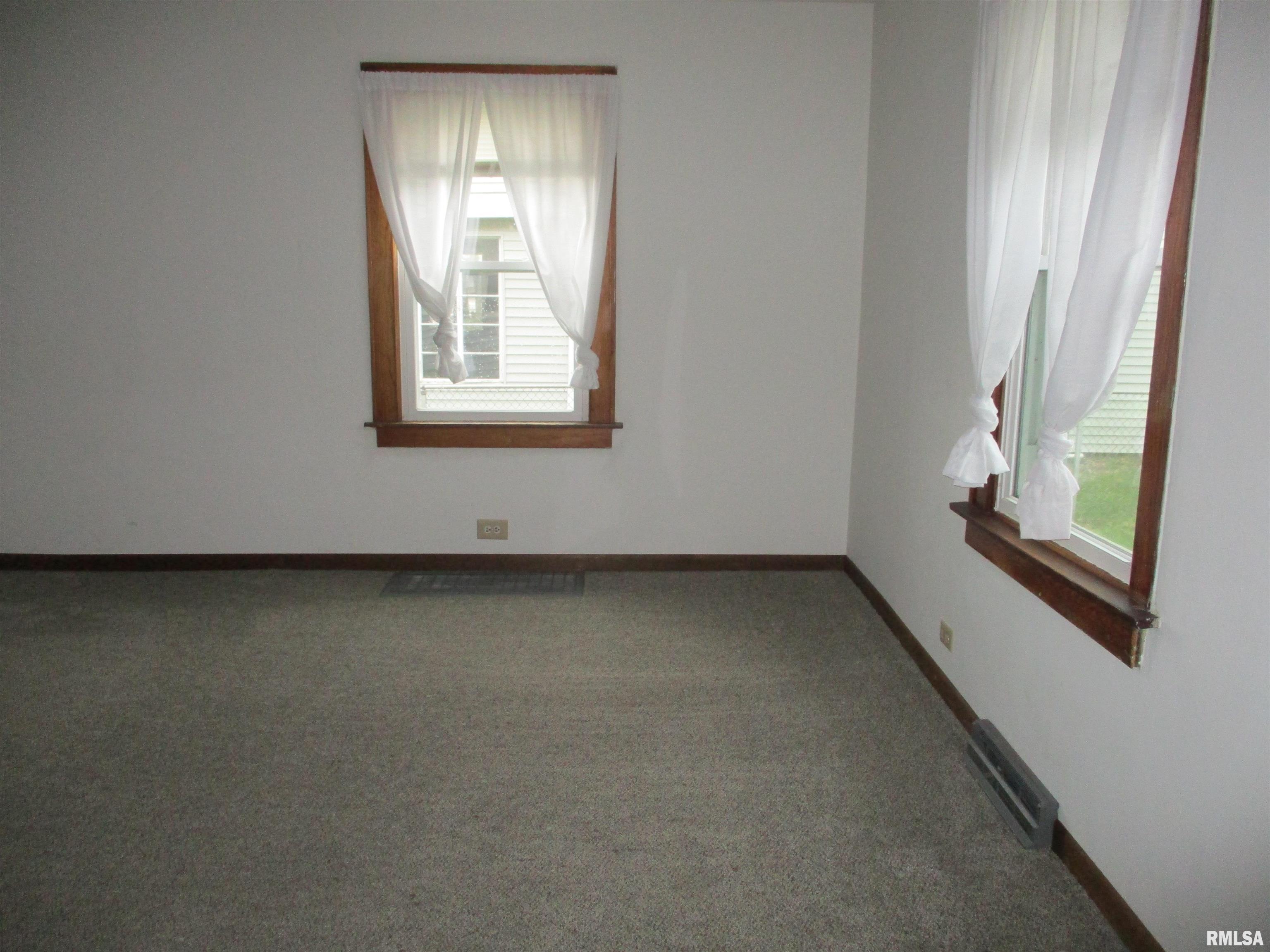 530 Island Avenue, East Moline, Illinois image 13