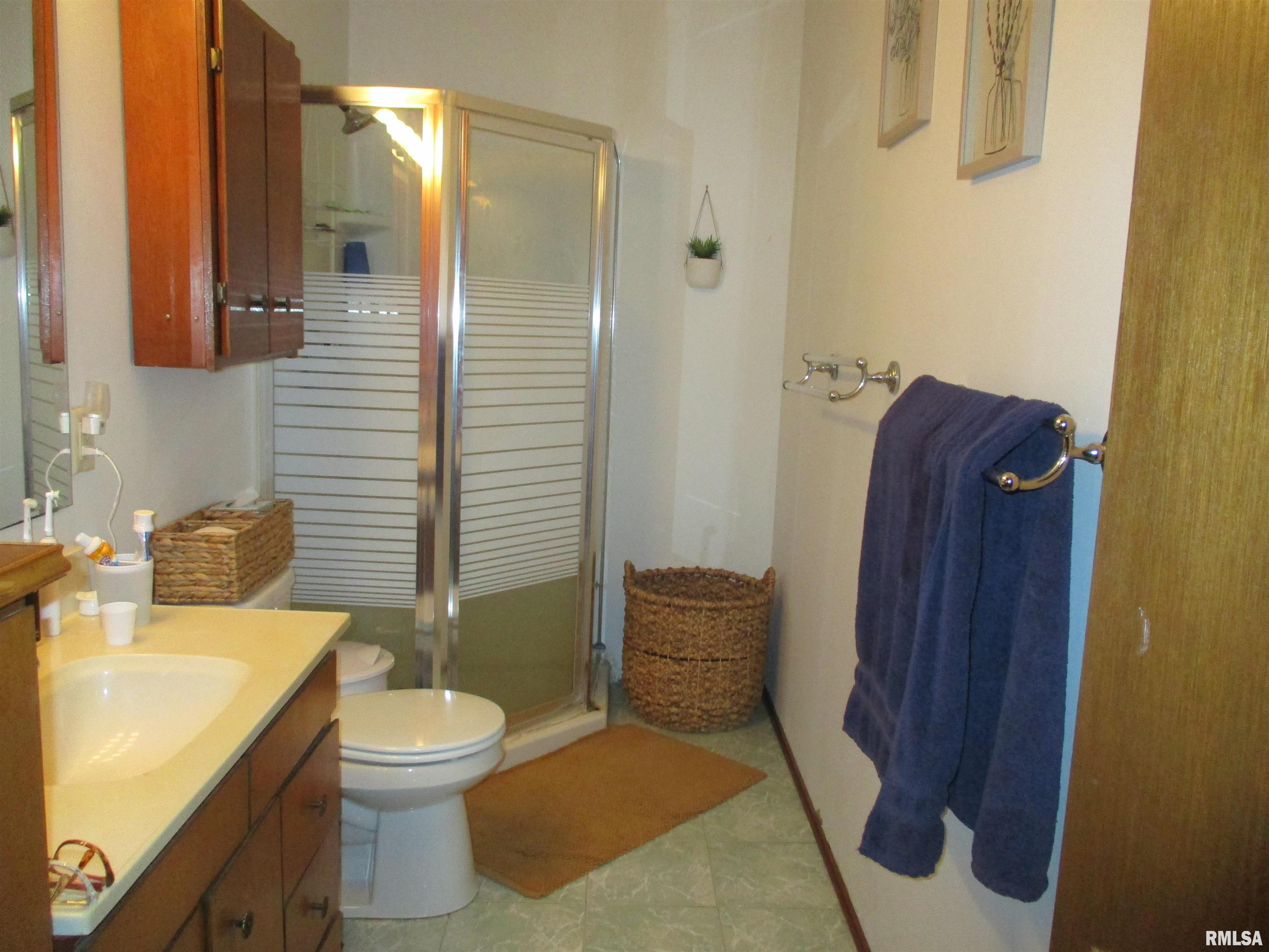 530 Island Avenue, East Moline, Illinois image 11