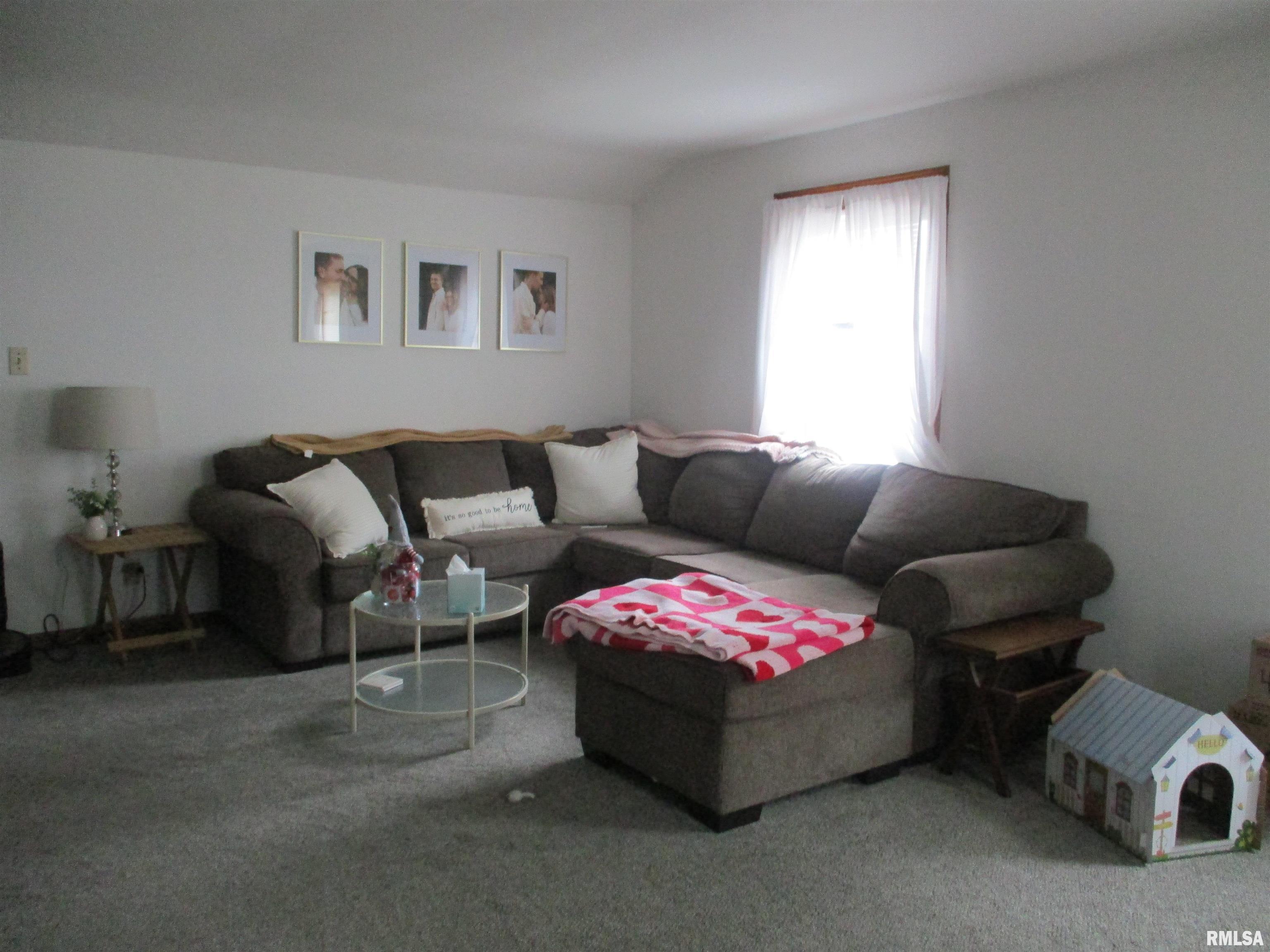 530 Island Avenue, East Moline, Illinois image 3