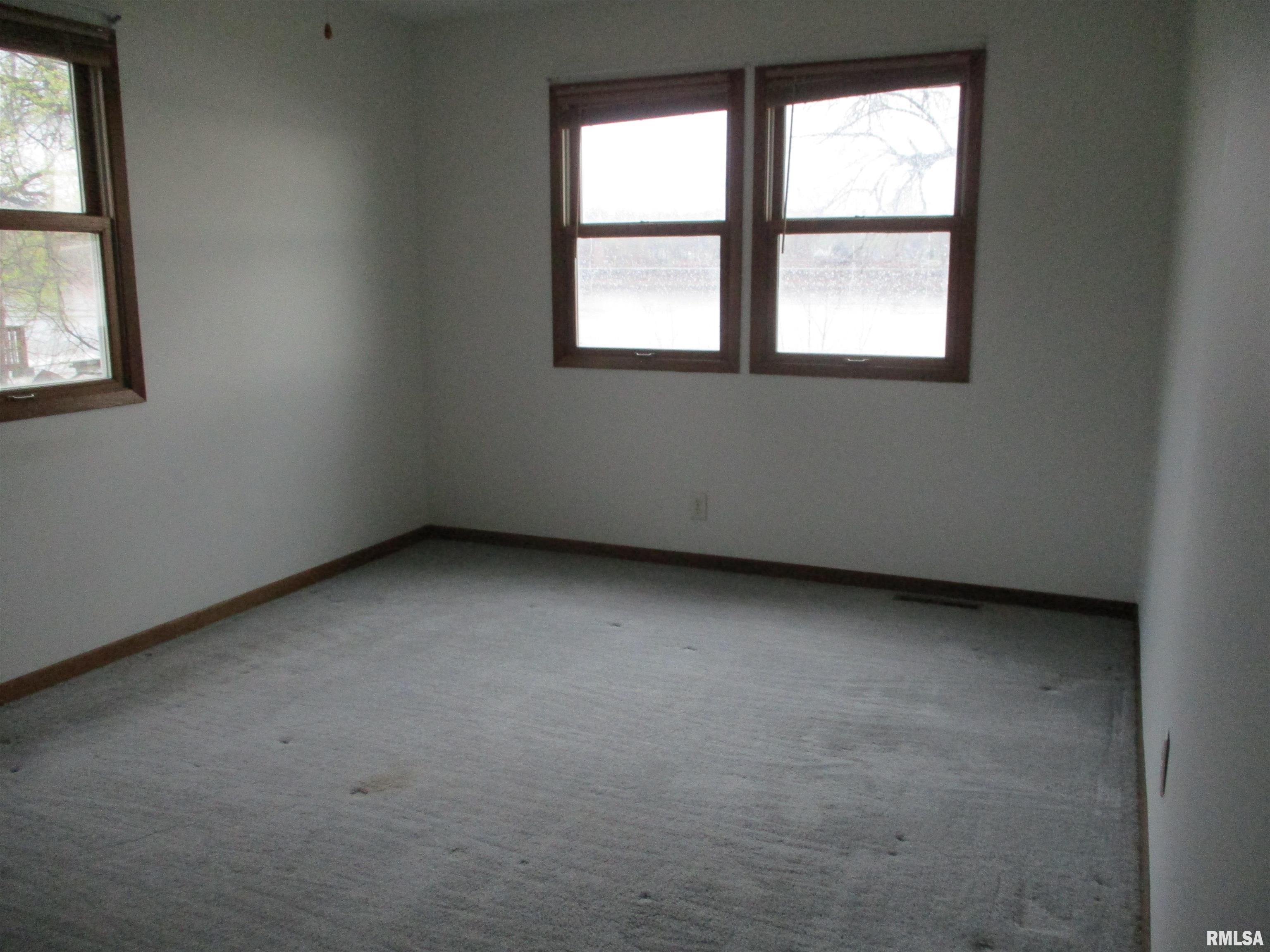 530 Island Avenue, East Moline, Illinois image 14