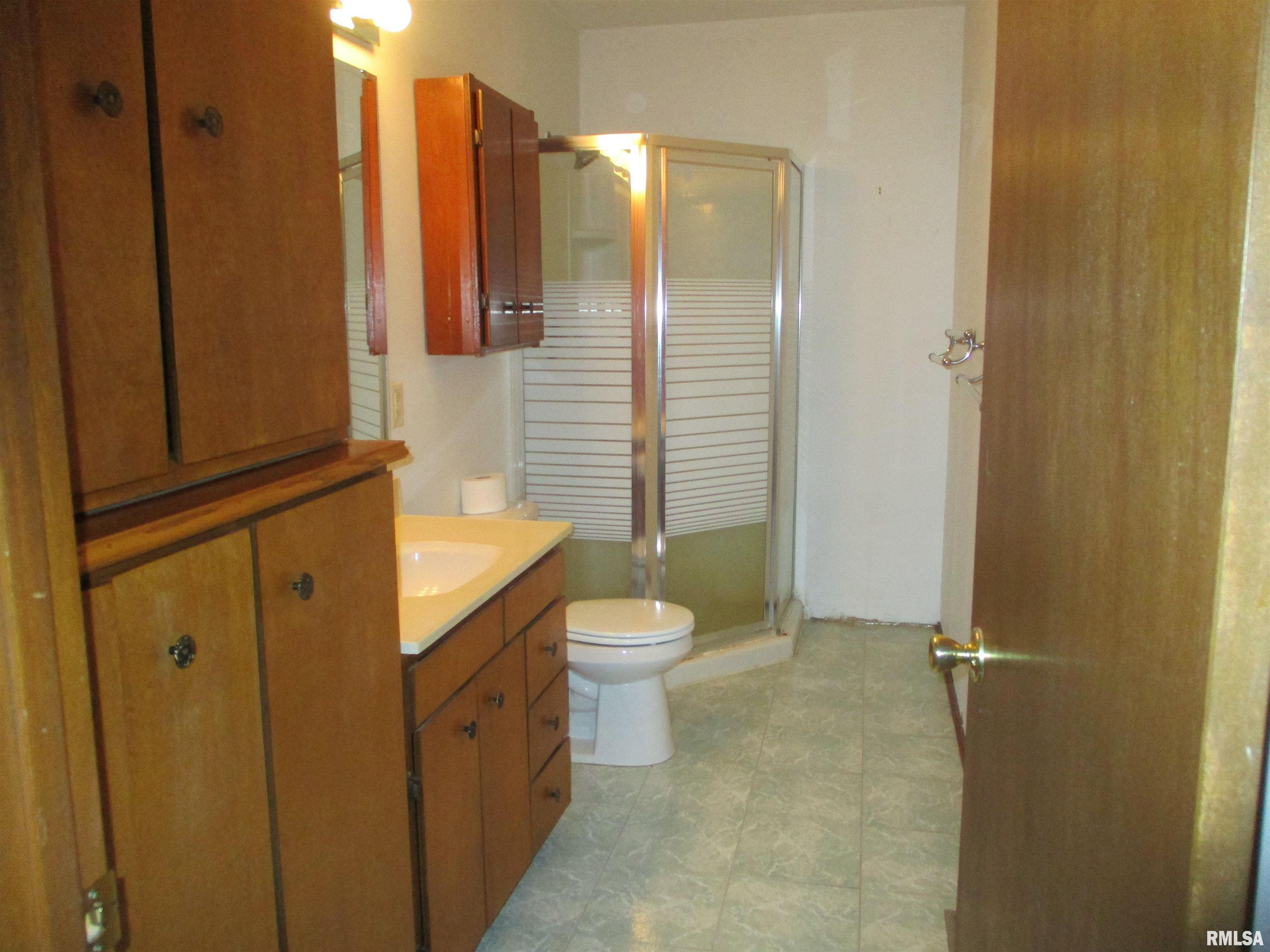530 Island Avenue, East Moline, Illinois image 10
