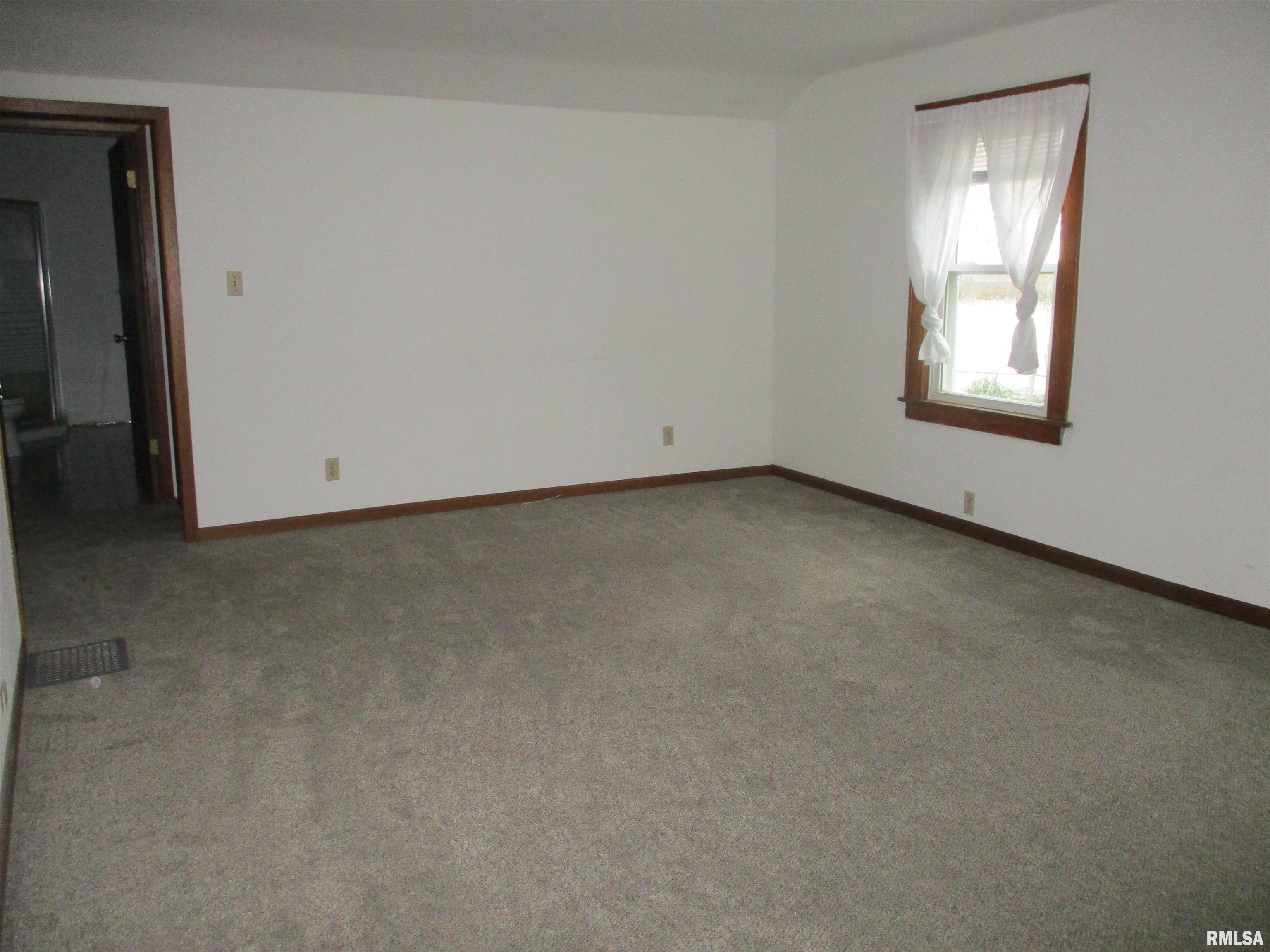 530 Island Avenue, East Moline, Illinois image 5
