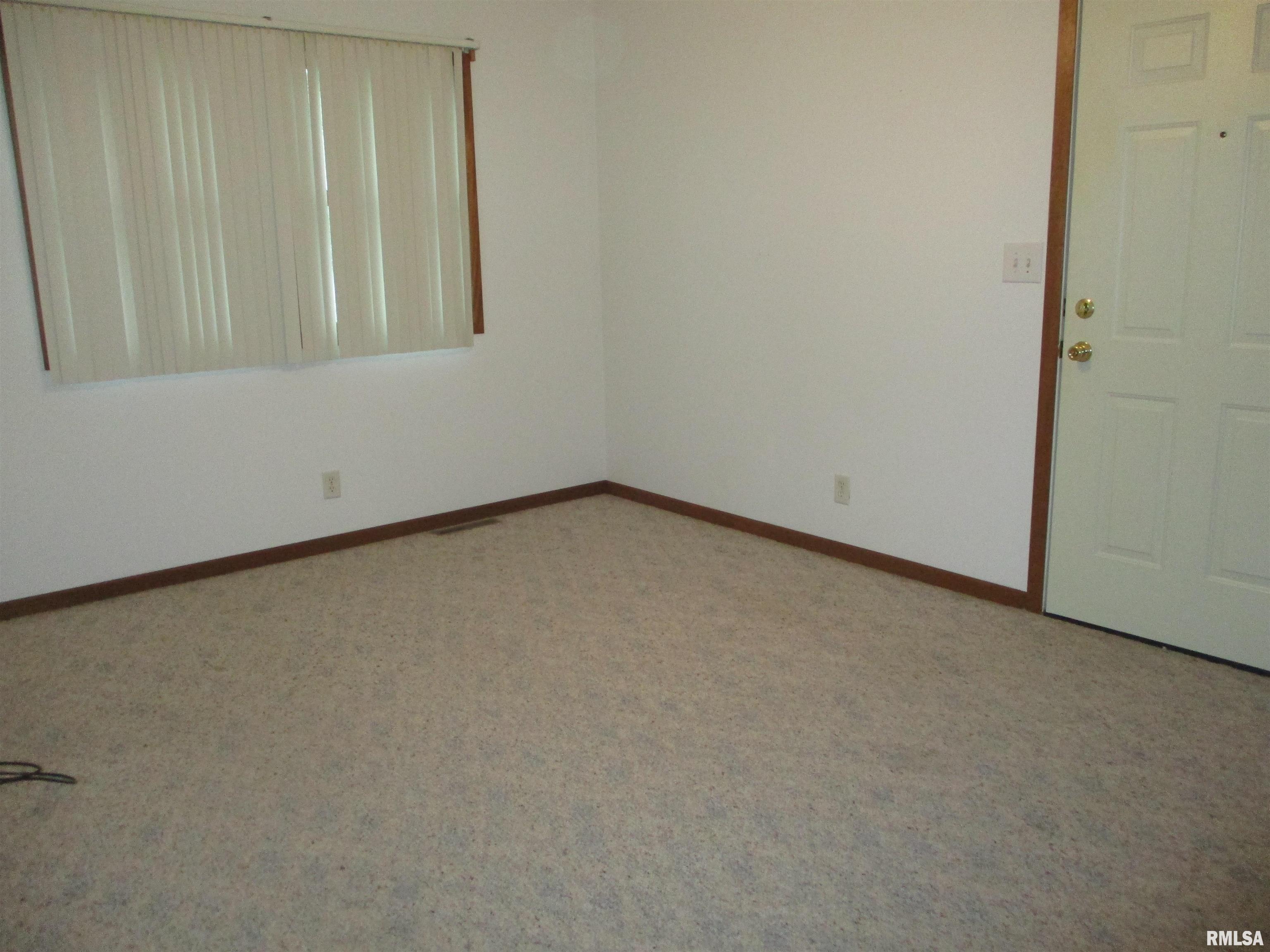 530 Island Avenue, East Moline, Illinois image 7