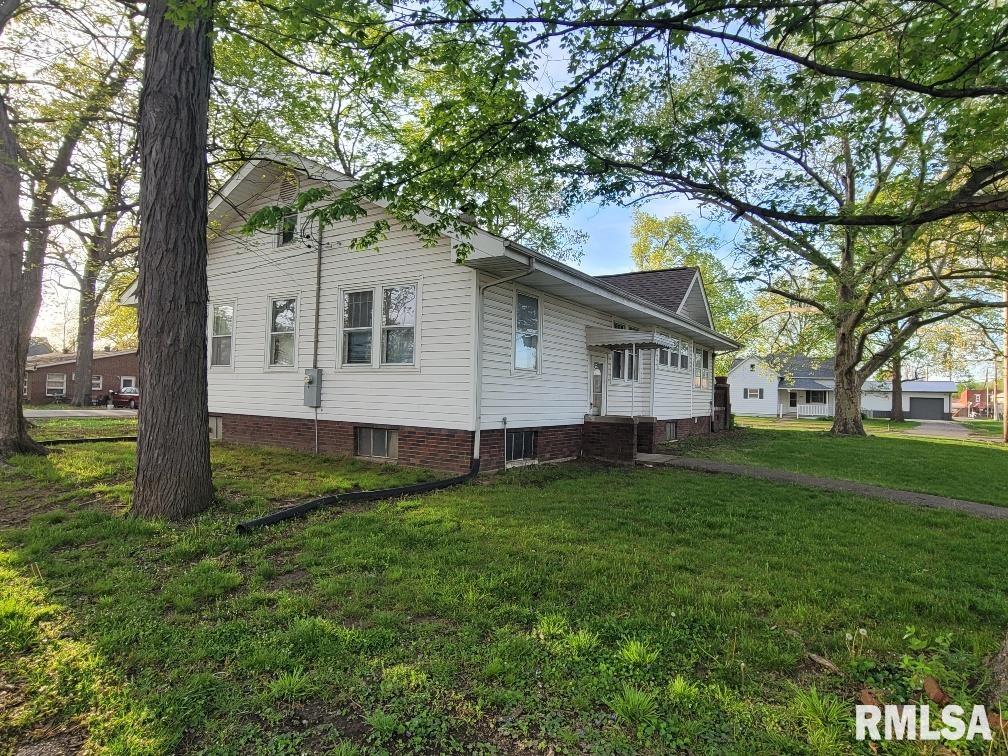 211 W Matthew Street, Sesser, Illinois image 43