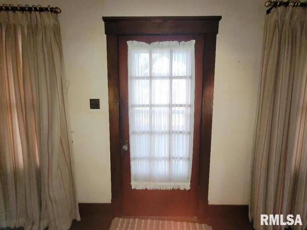 211 W Matthew Street, Sesser, Illinois image 23