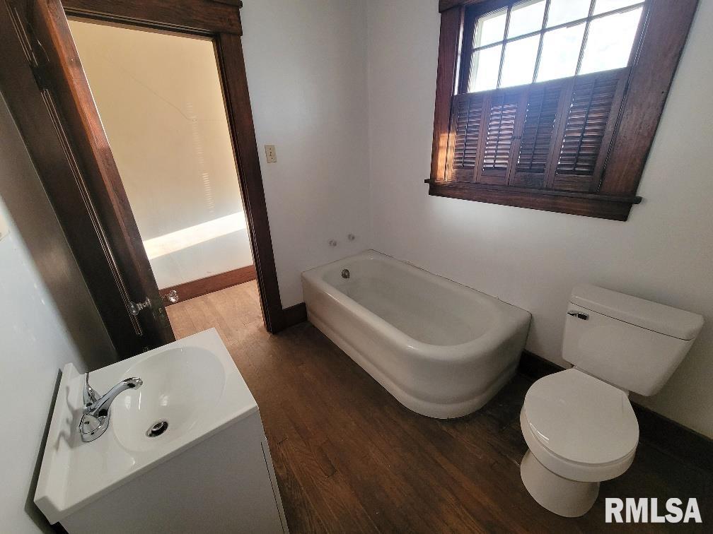 211 W Matthew Street, Sesser, Illinois image 31