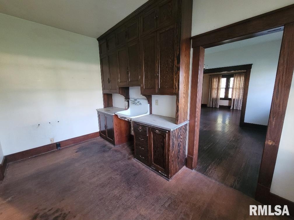 211 W Matthew Street, Sesser, Illinois image 14
