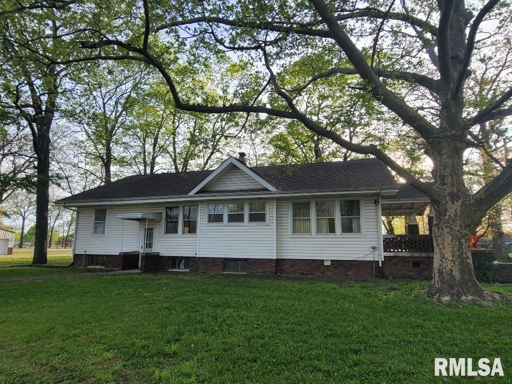 211 W Matthew Street, Sesser, Illinois image 44