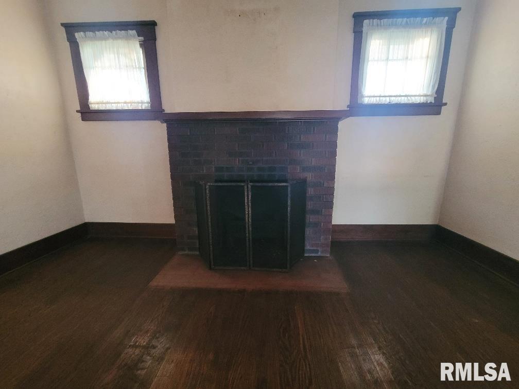 211 W Matthew Street, Sesser, Illinois image 25