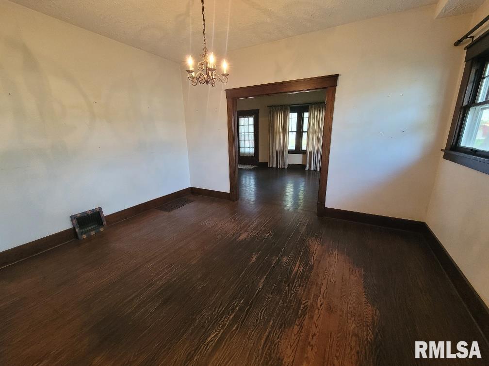 211 W Matthew Street, Sesser, Illinois image 18