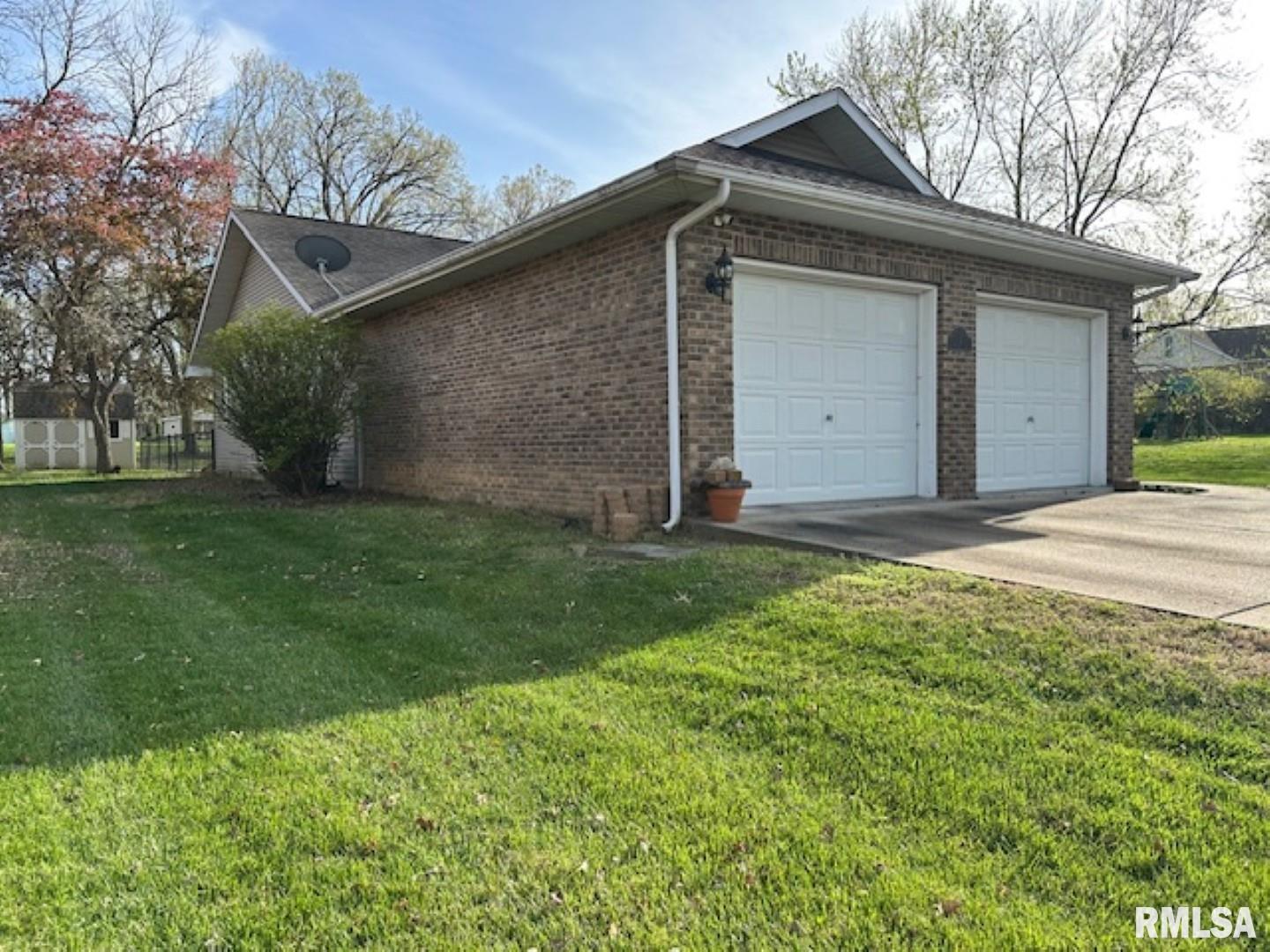 3 Suburban Drive, Murphysboro, Illinois image 3