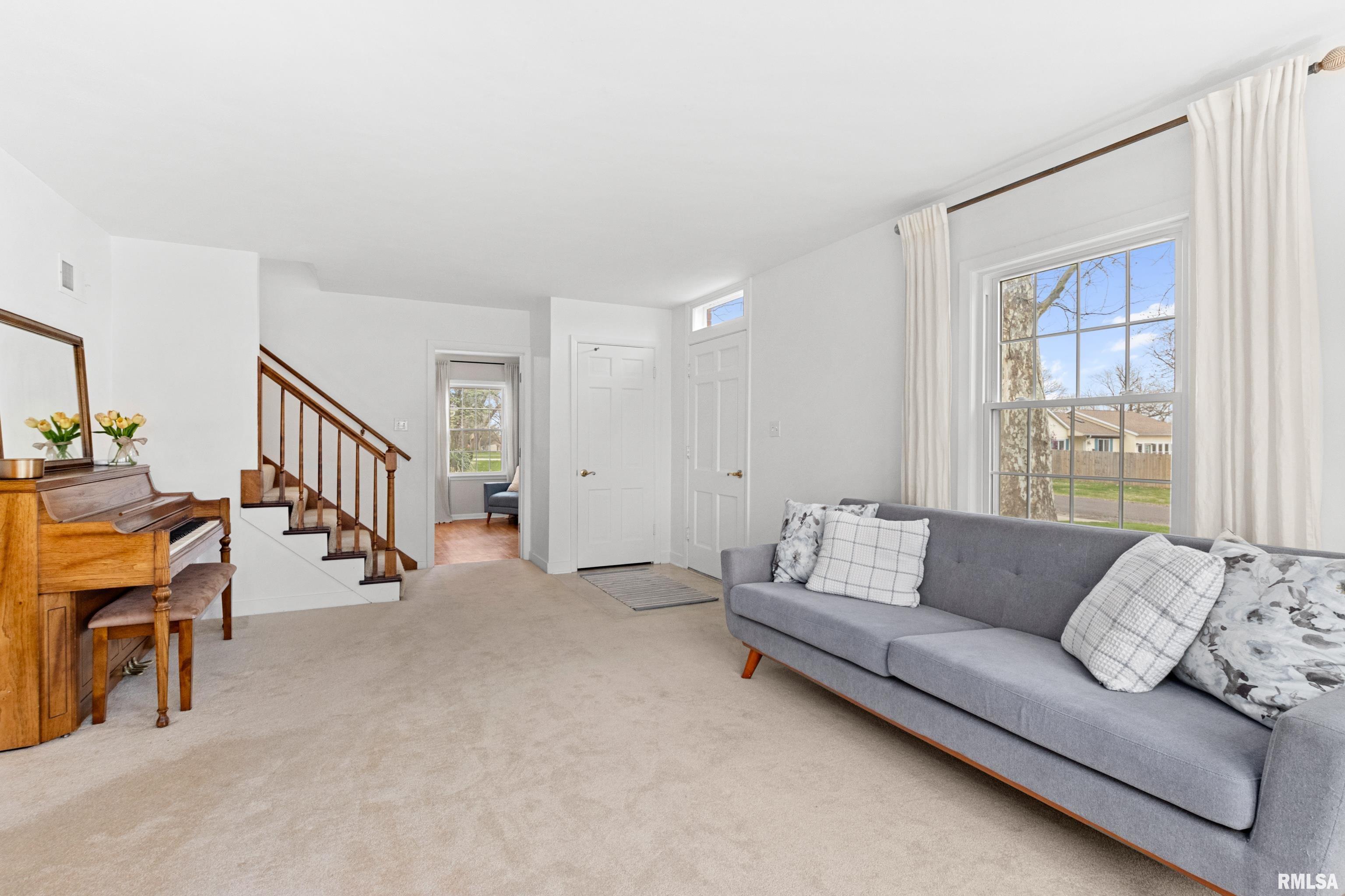 107 N 6th Street, Dunlap, Illinois image 9