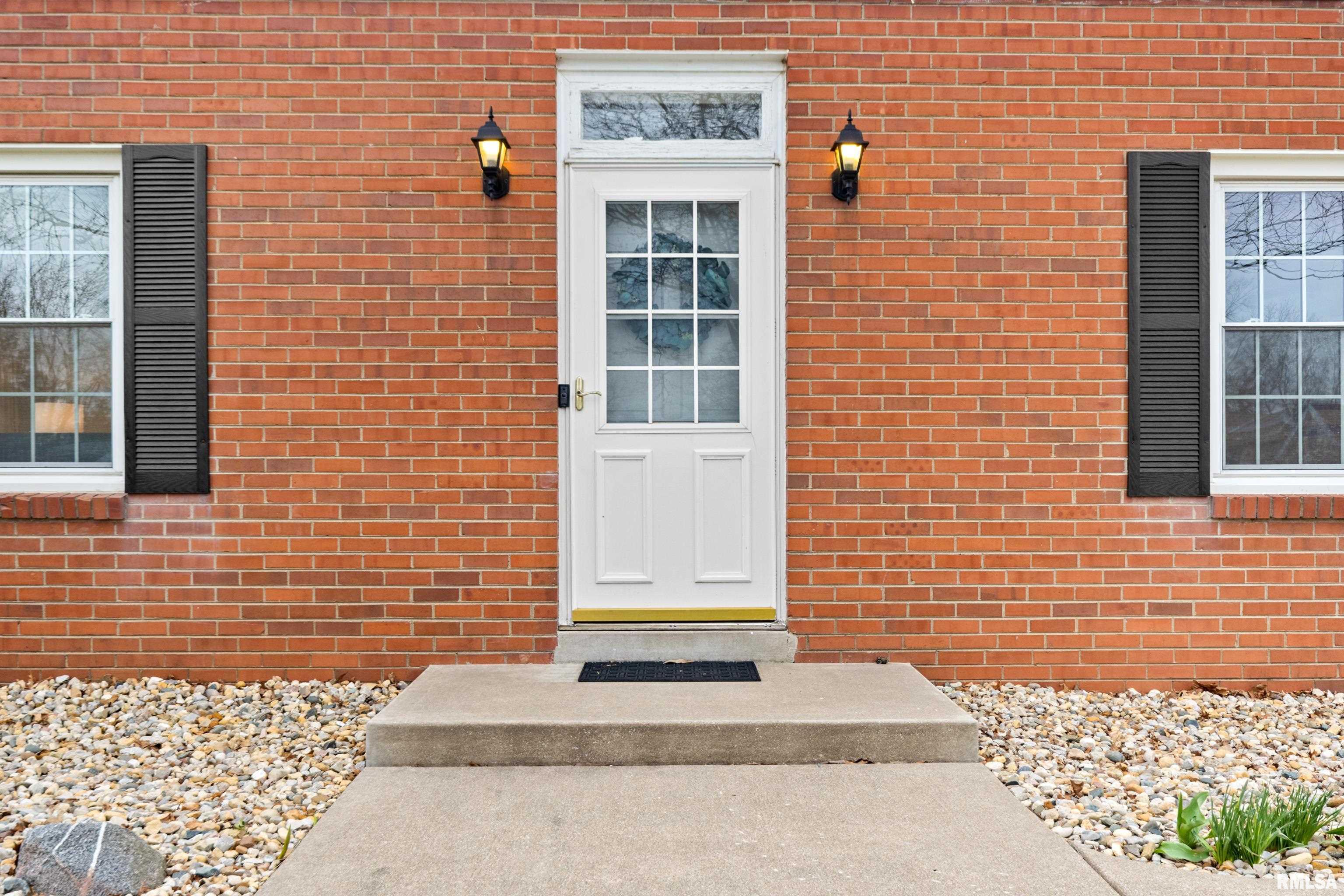 107 N 6th Street, Dunlap, Illinois image 4