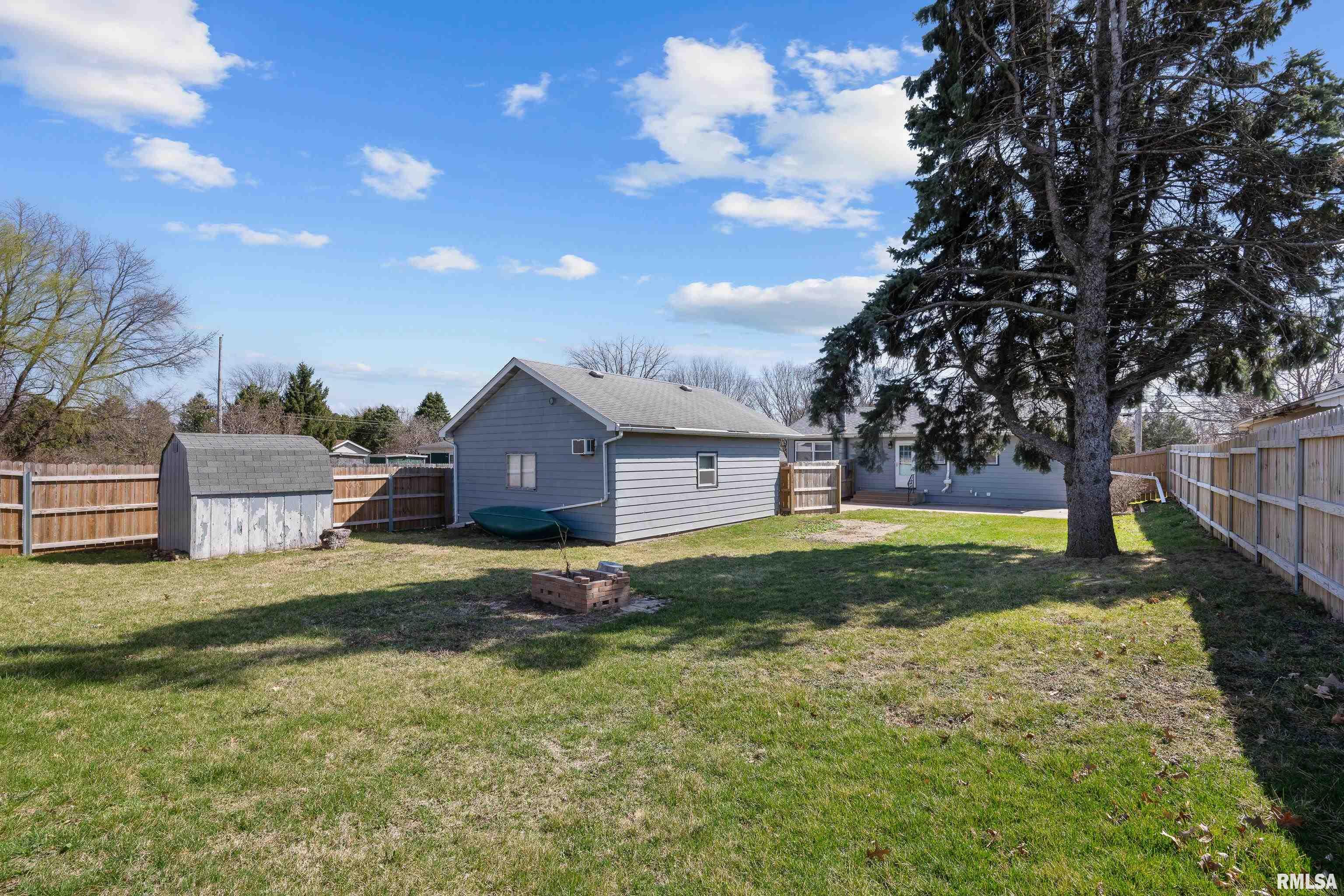 917 Wisconsin Street, Le Claire, Iowa image 28