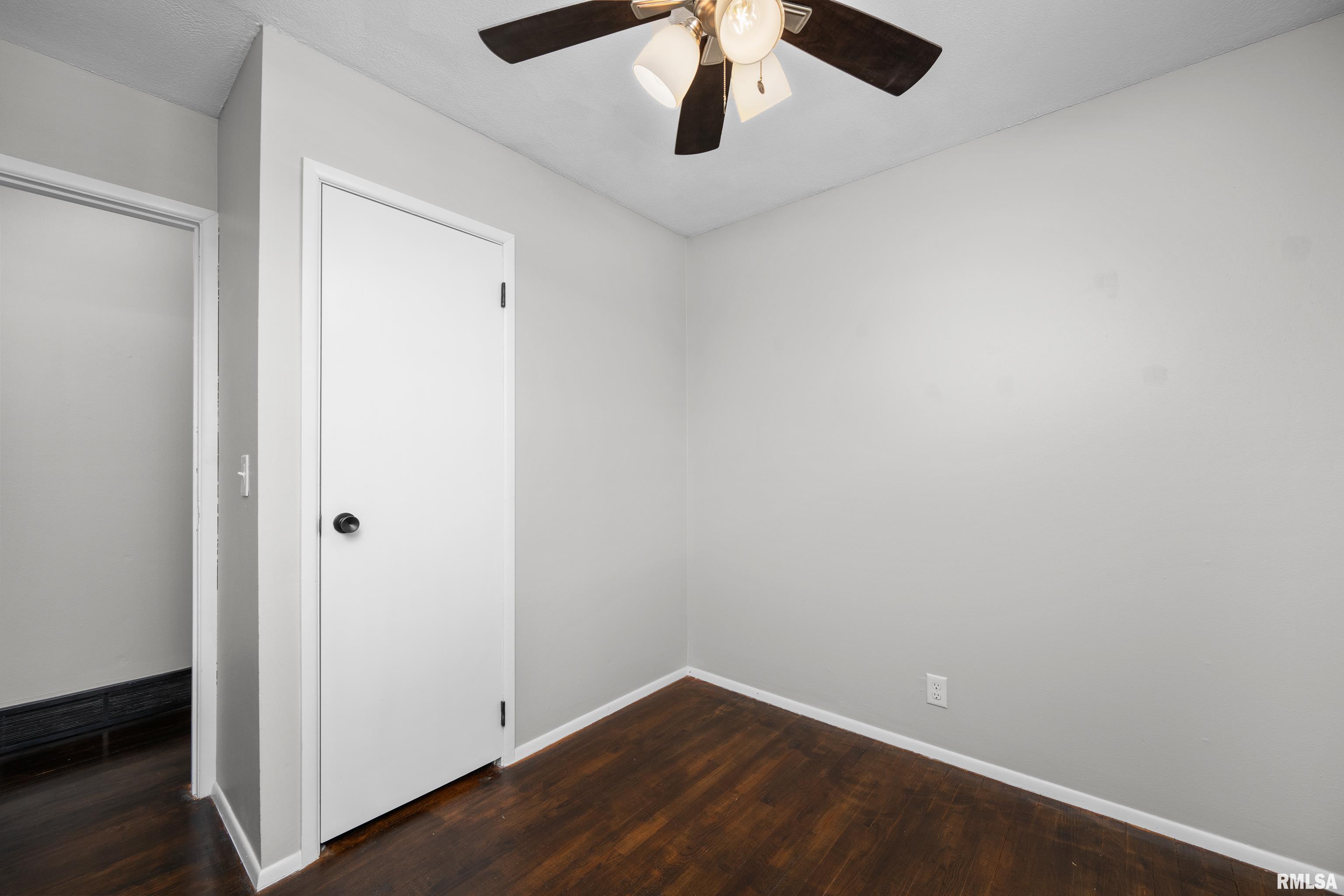 917 Wisconsin Street, Le Claire, Iowa image 12