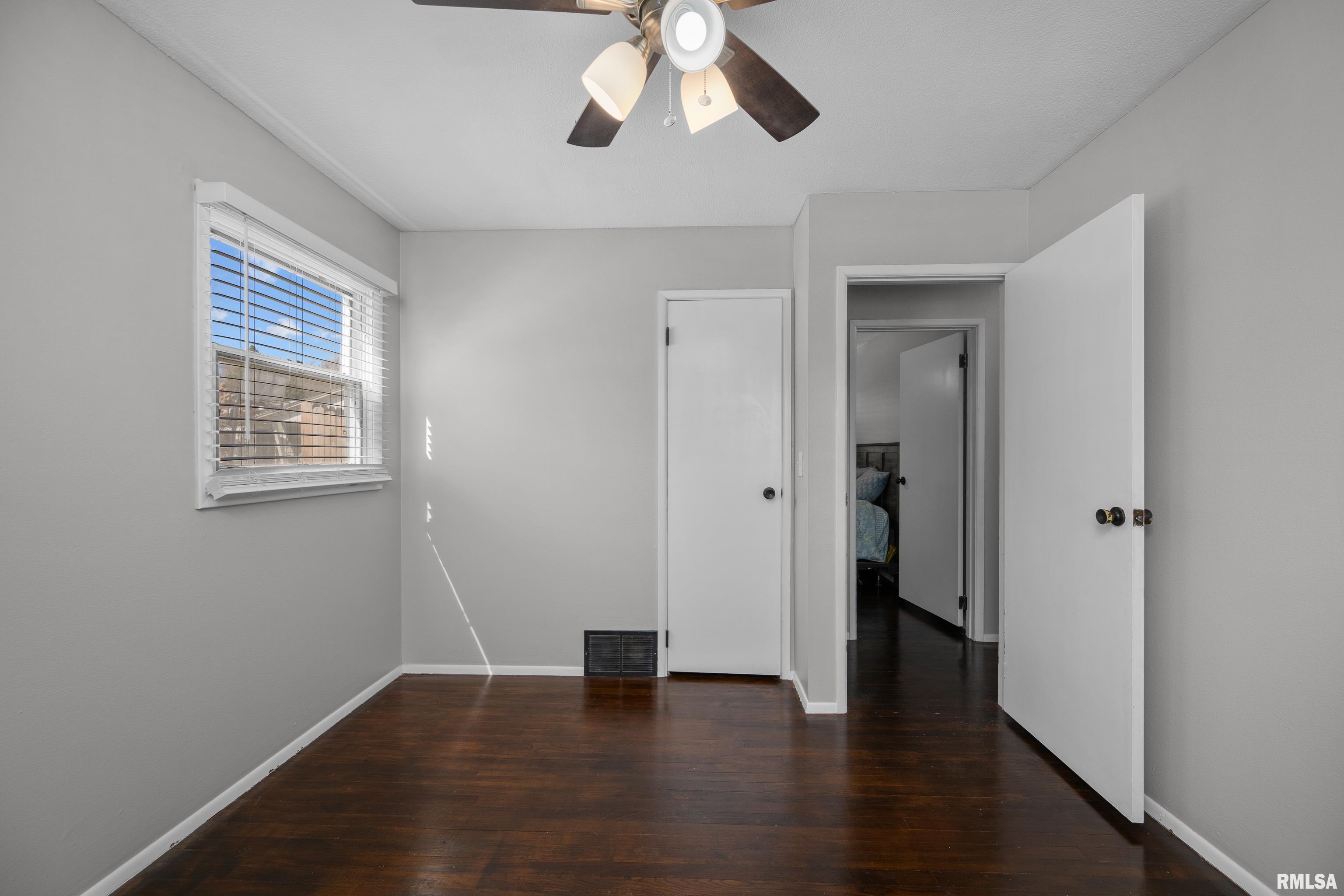 917 Wisconsin Street, Le Claire, Iowa image 18