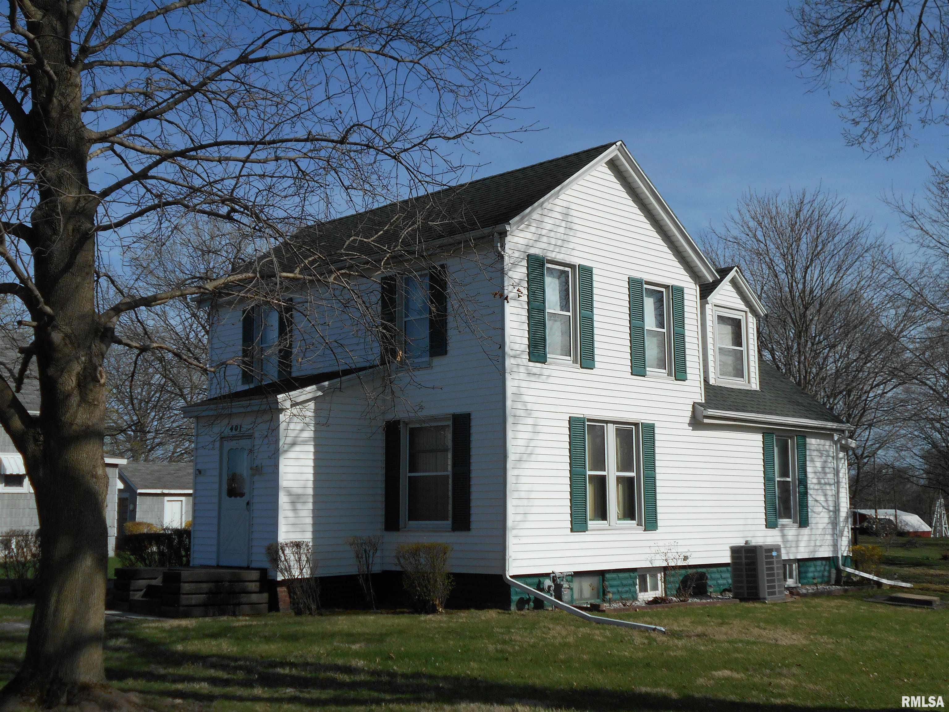 401 E Wood Street, Avon, Illinois image 1