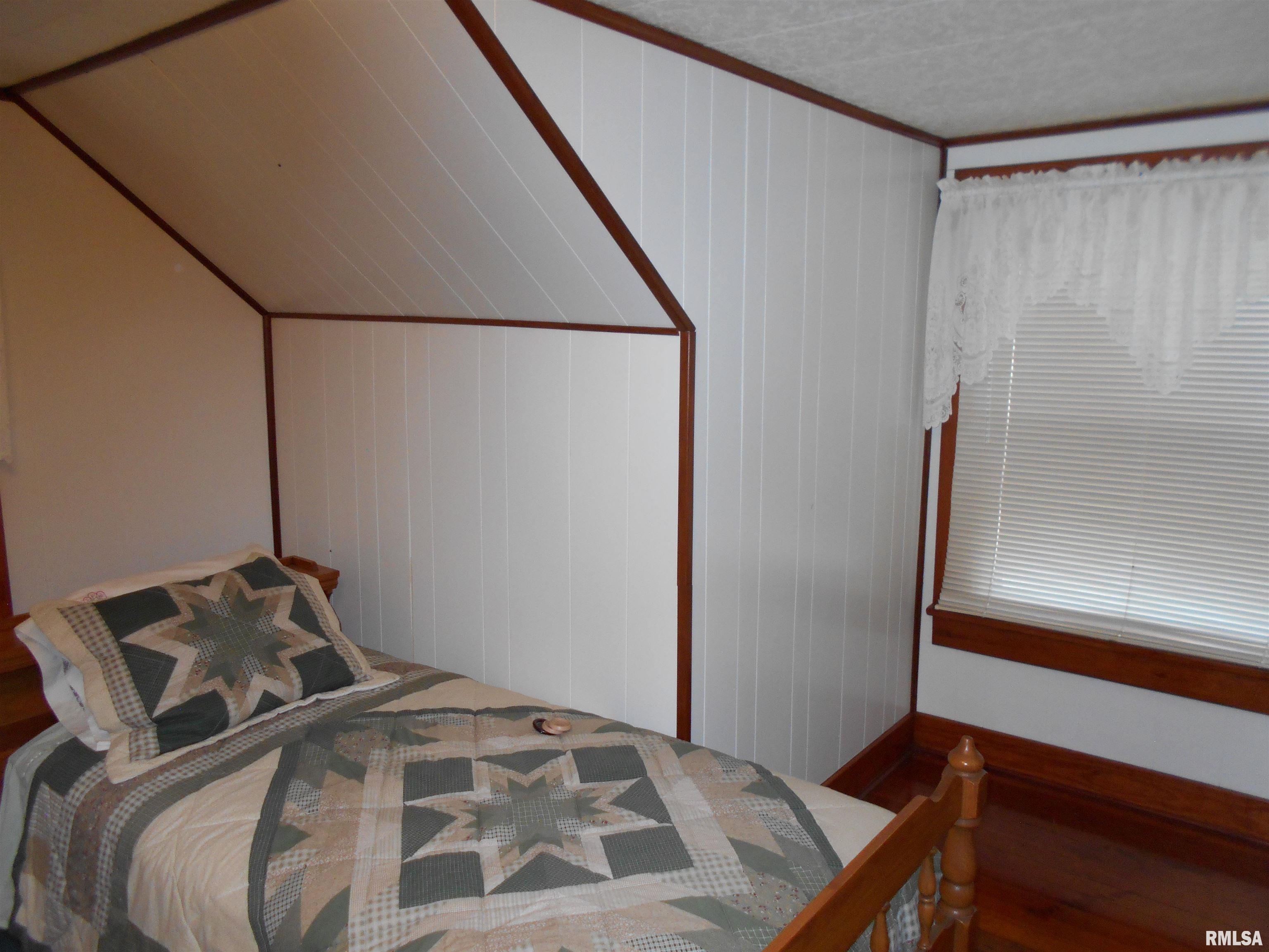 401 E Wood Street, Avon, Illinois image 11