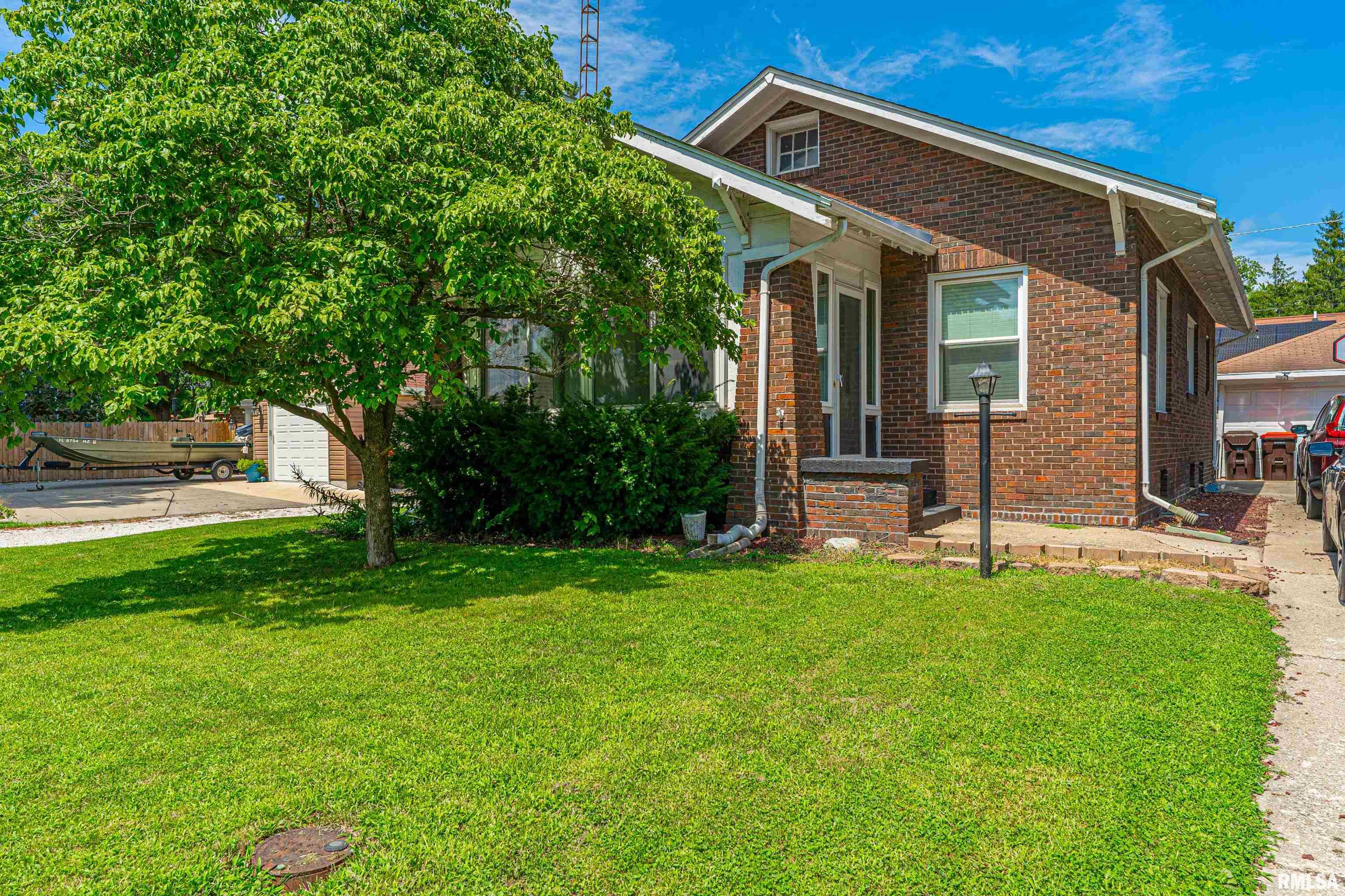 1014 TREMONT Street