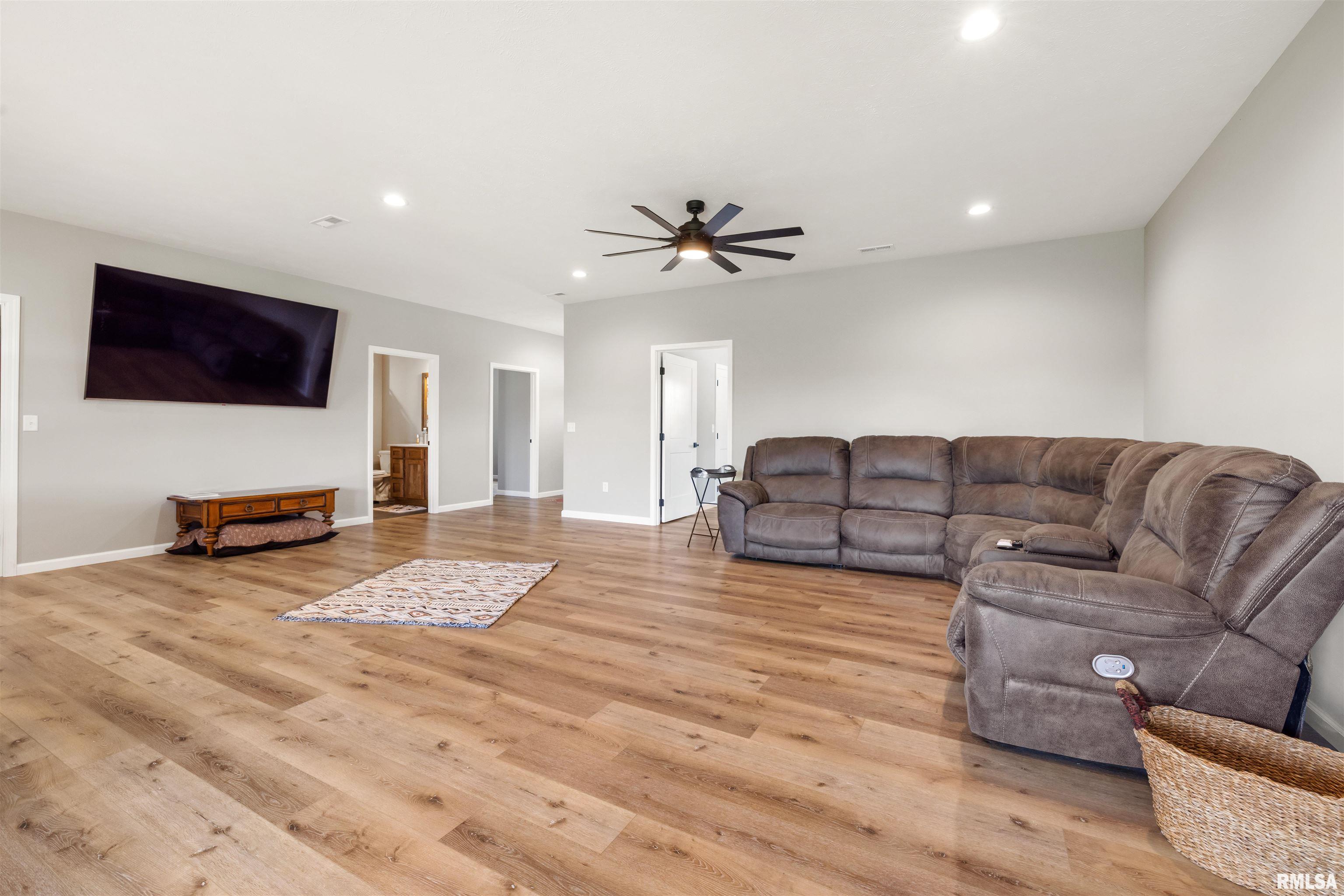142 Oak Road, Harrisburg, Illinois image 13