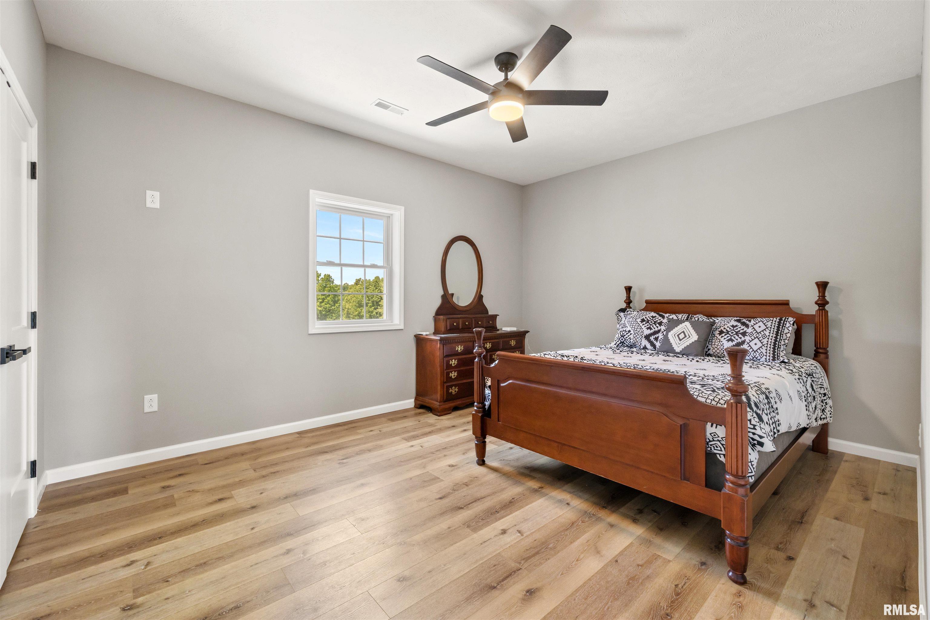 142 Oak Road, Harrisburg, Illinois image 26