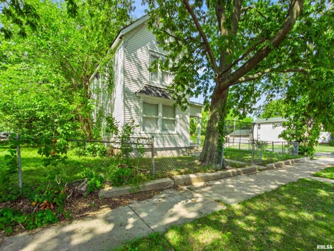 Homes For Sale - 1203 W Butler Street<br/> Peoria, IL 61605