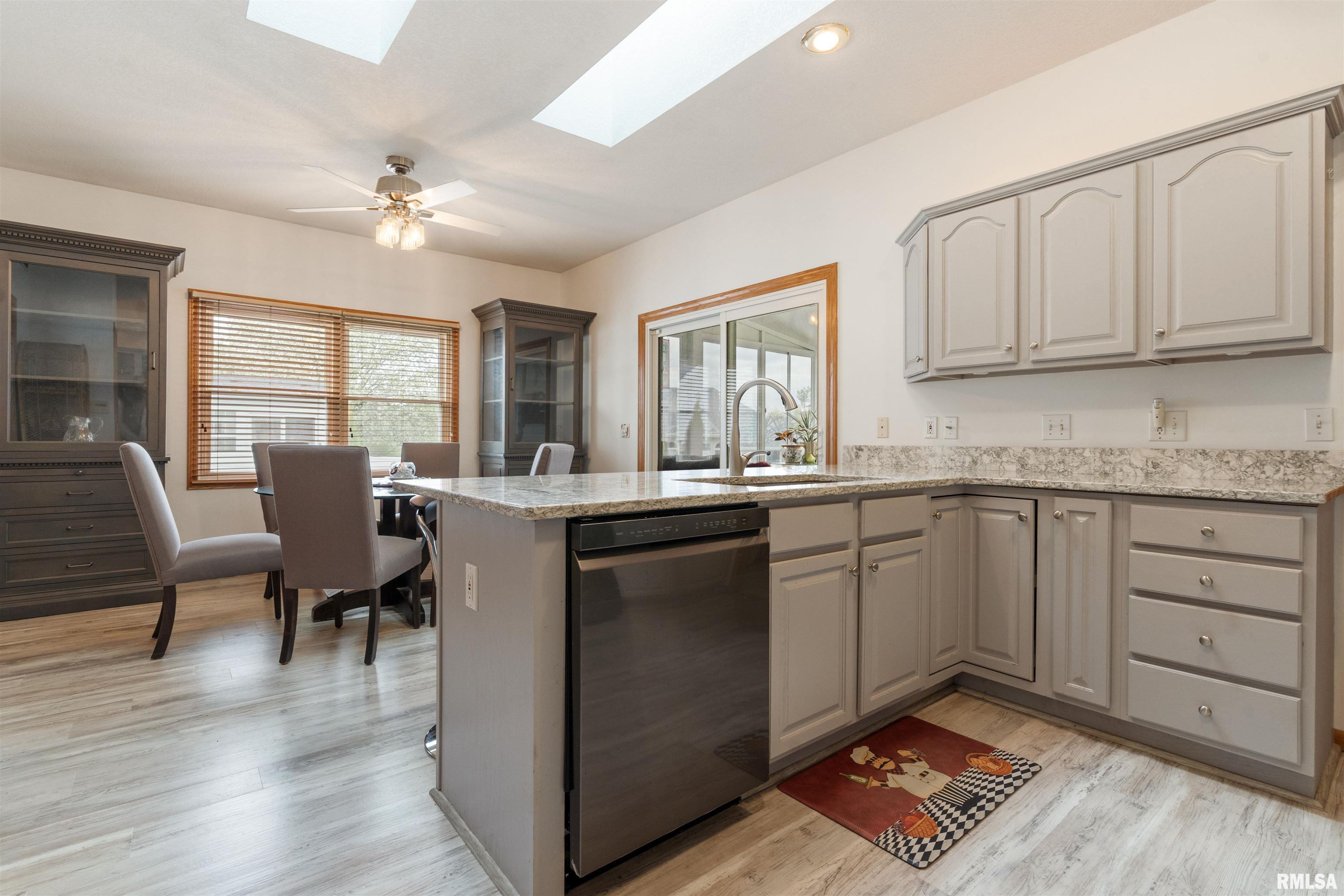 1506 Kenosha Court, Davenport, Iowa image 13