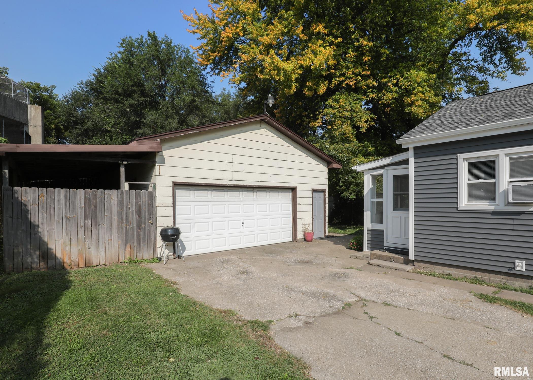 3829 13th Street, Moline, Illinois image 3