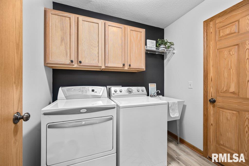 5528 Gaines Street, Davenport, Iowa image 12