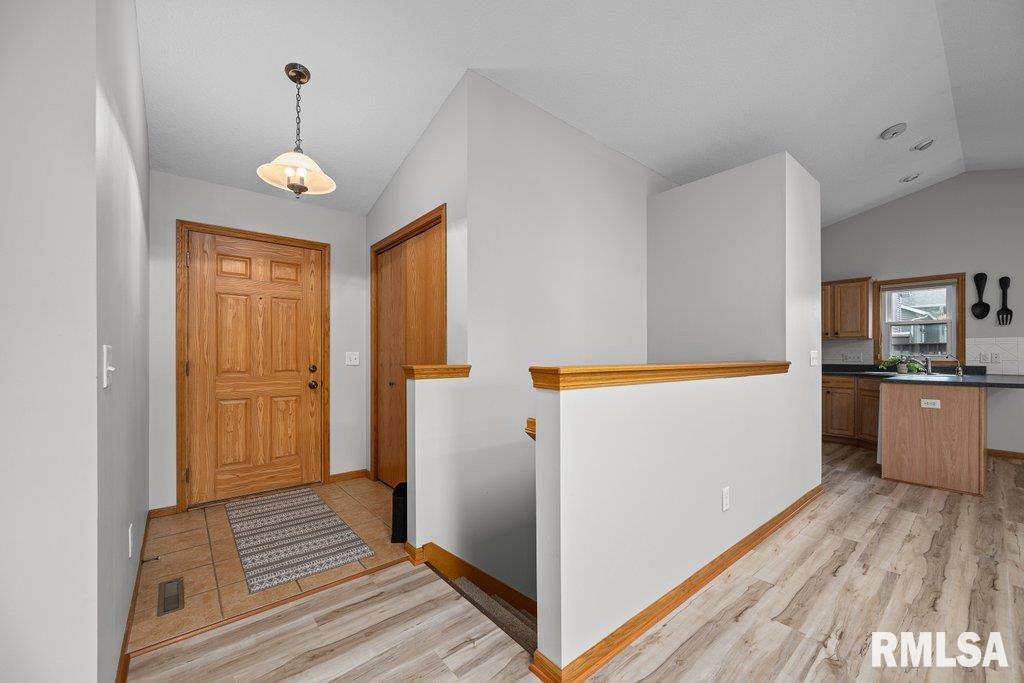 5528 Gaines Street, Davenport, Iowa image 5