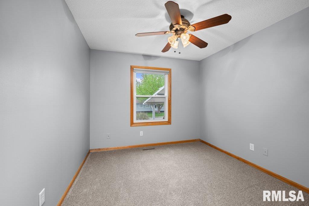 5528 Gaines Street, Davenport, Iowa image 21