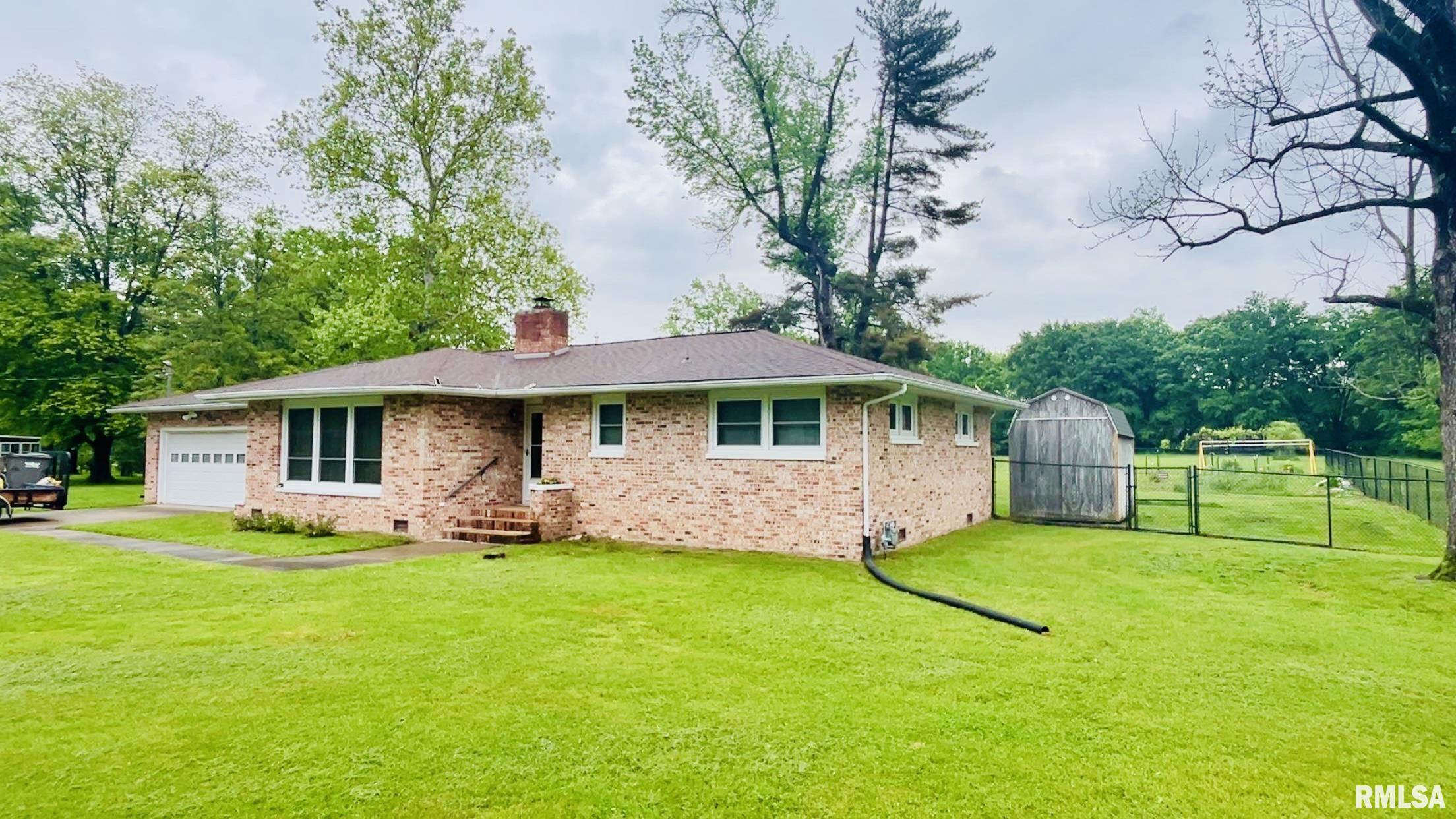 112 Prairie Road, Carterville, Illinois image 2