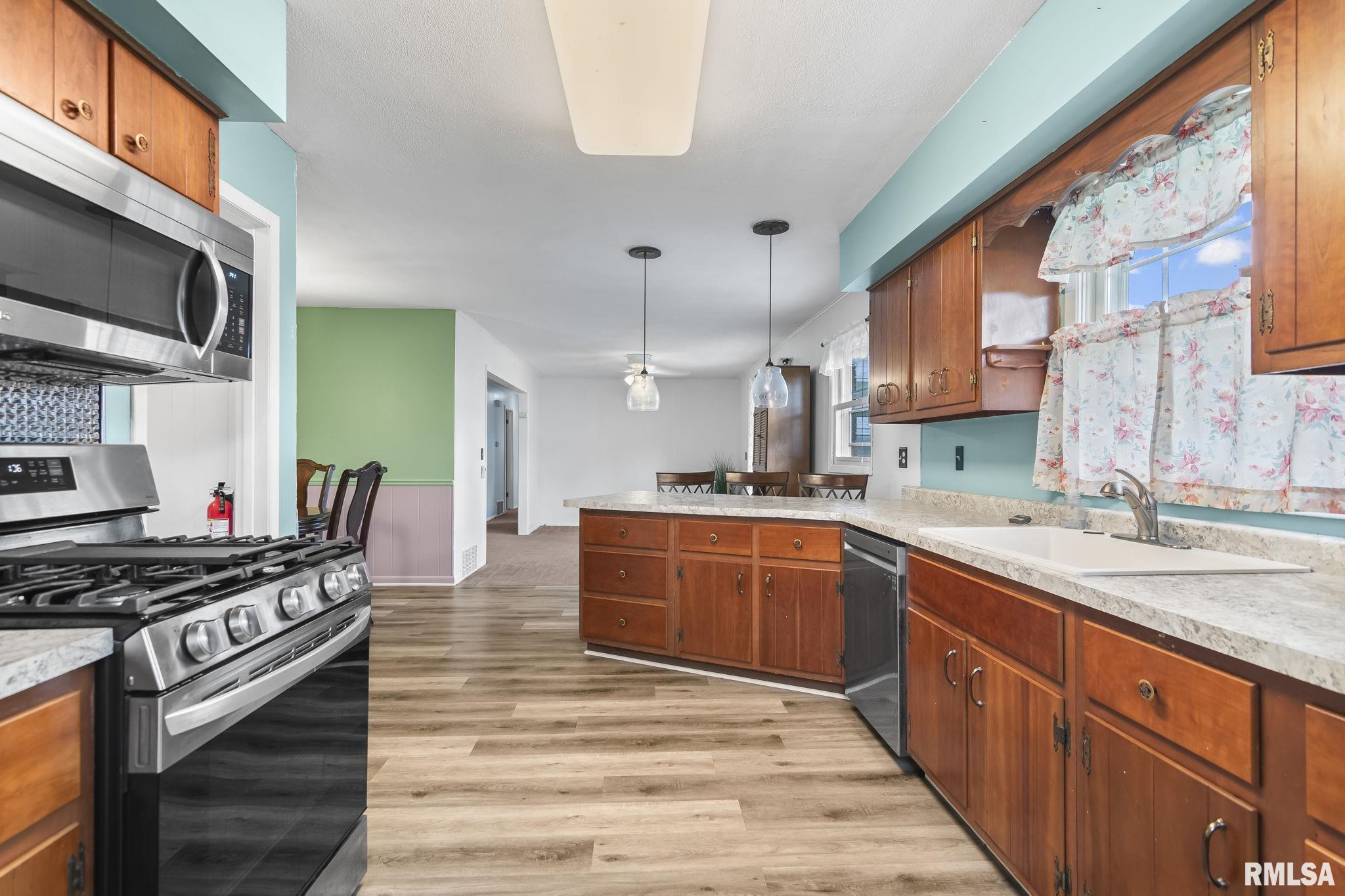 309 Bens Drive, Chatham, Illinois image 9