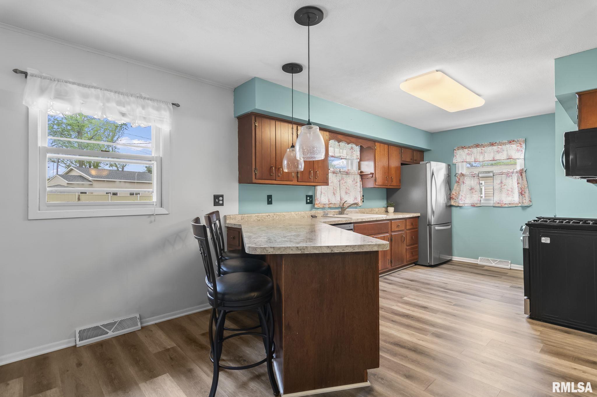309 Bens Drive, Chatham, Illinois image 7