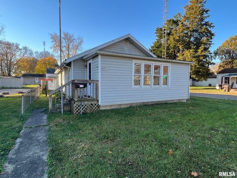 Homes For Sale - 617 Short 8th Street<br/> Logan County, Lincoln, IL 62656