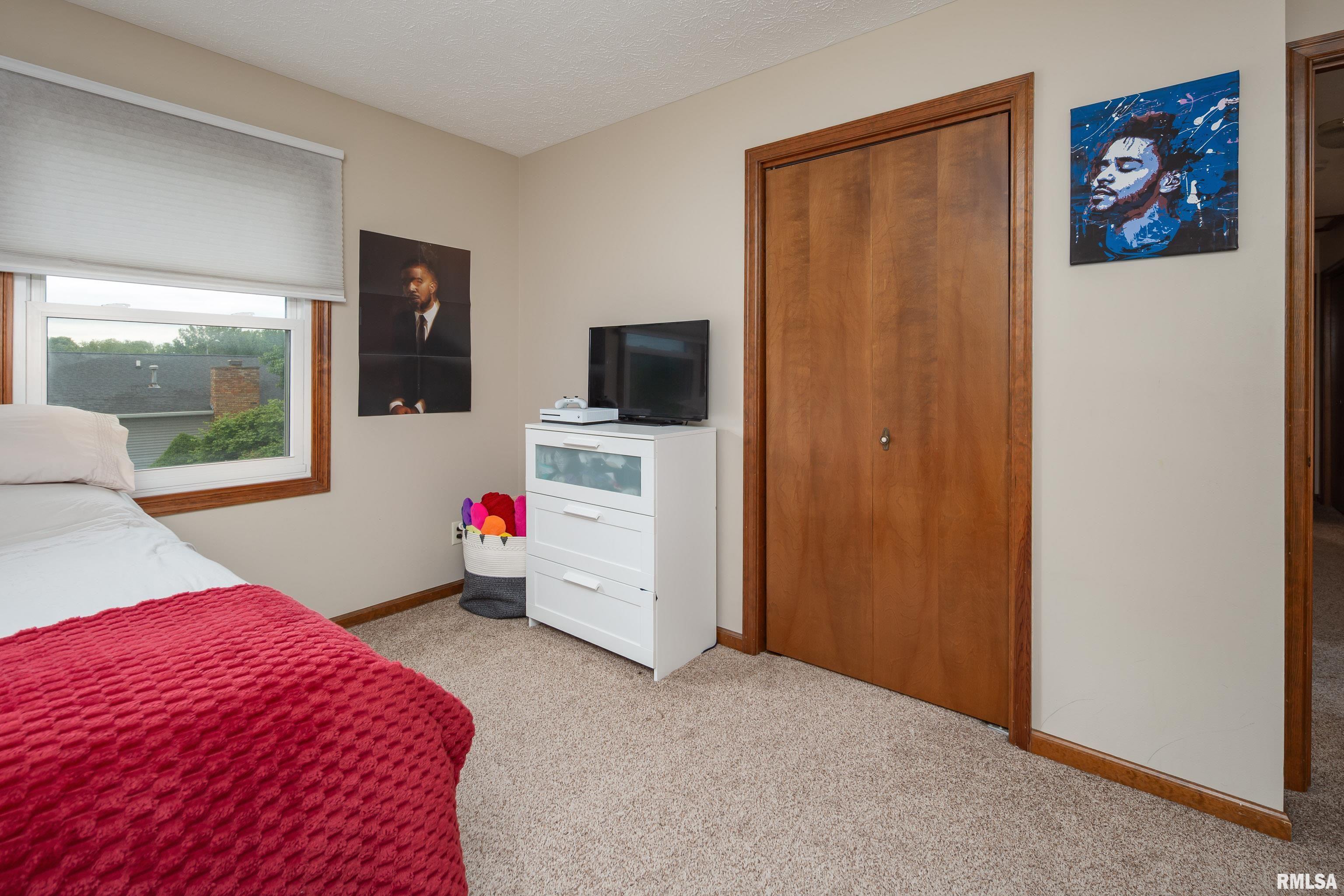 1425 W 48th Street, Davenport, Iowa image 20