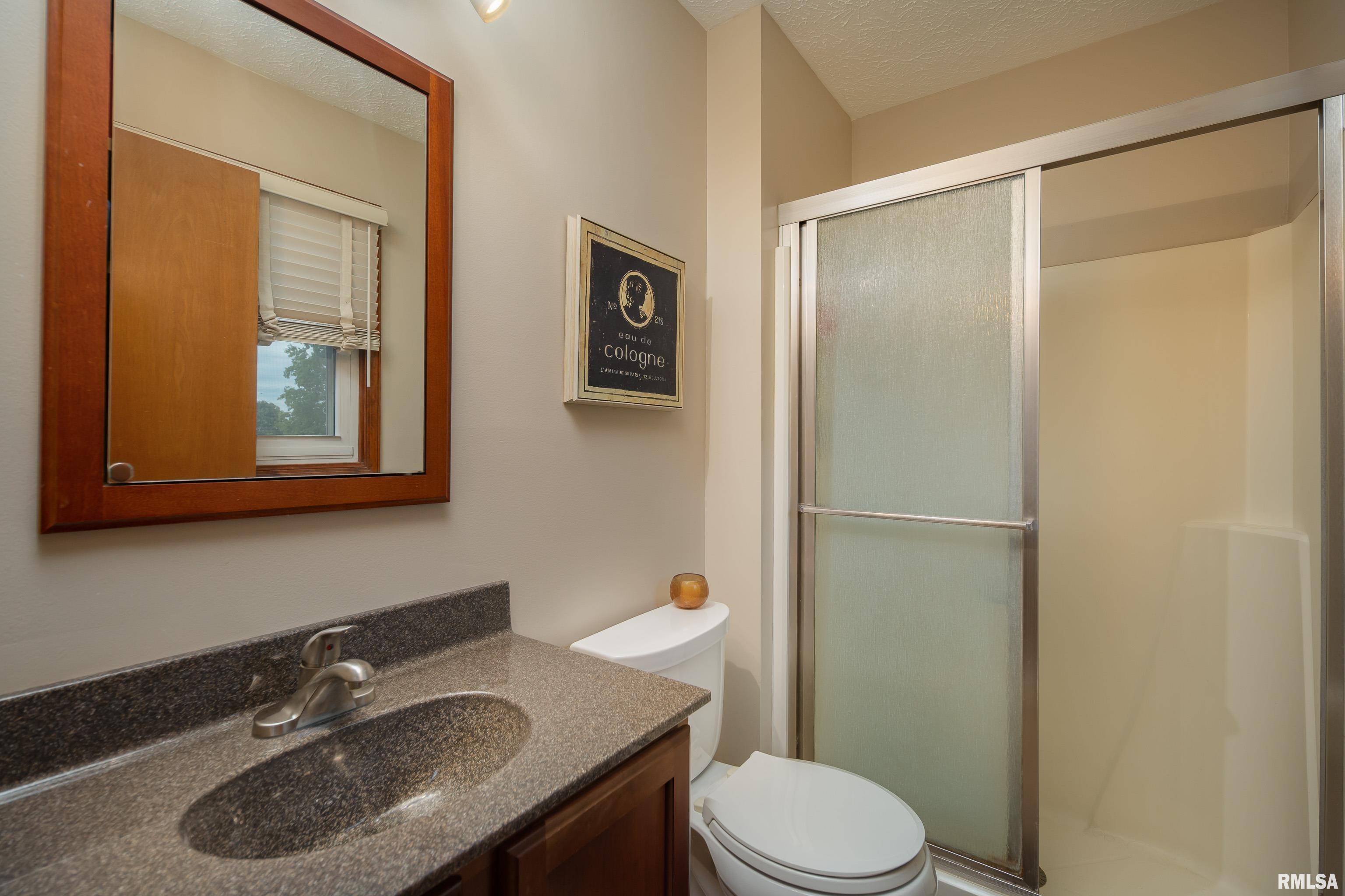 1425 W 48th Street, Davenport, Iowa image 17