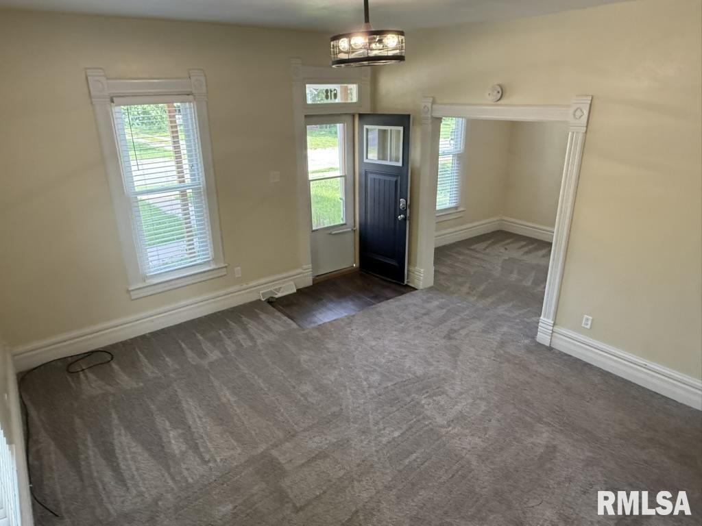 618 S Johnson Street, Macomb, Illinois image 3