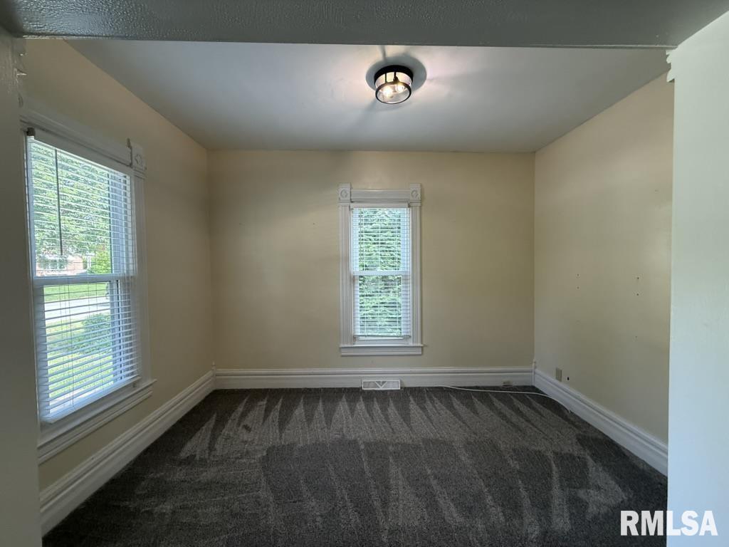 618 S Johnson Street, Macomb, Illinois image 6