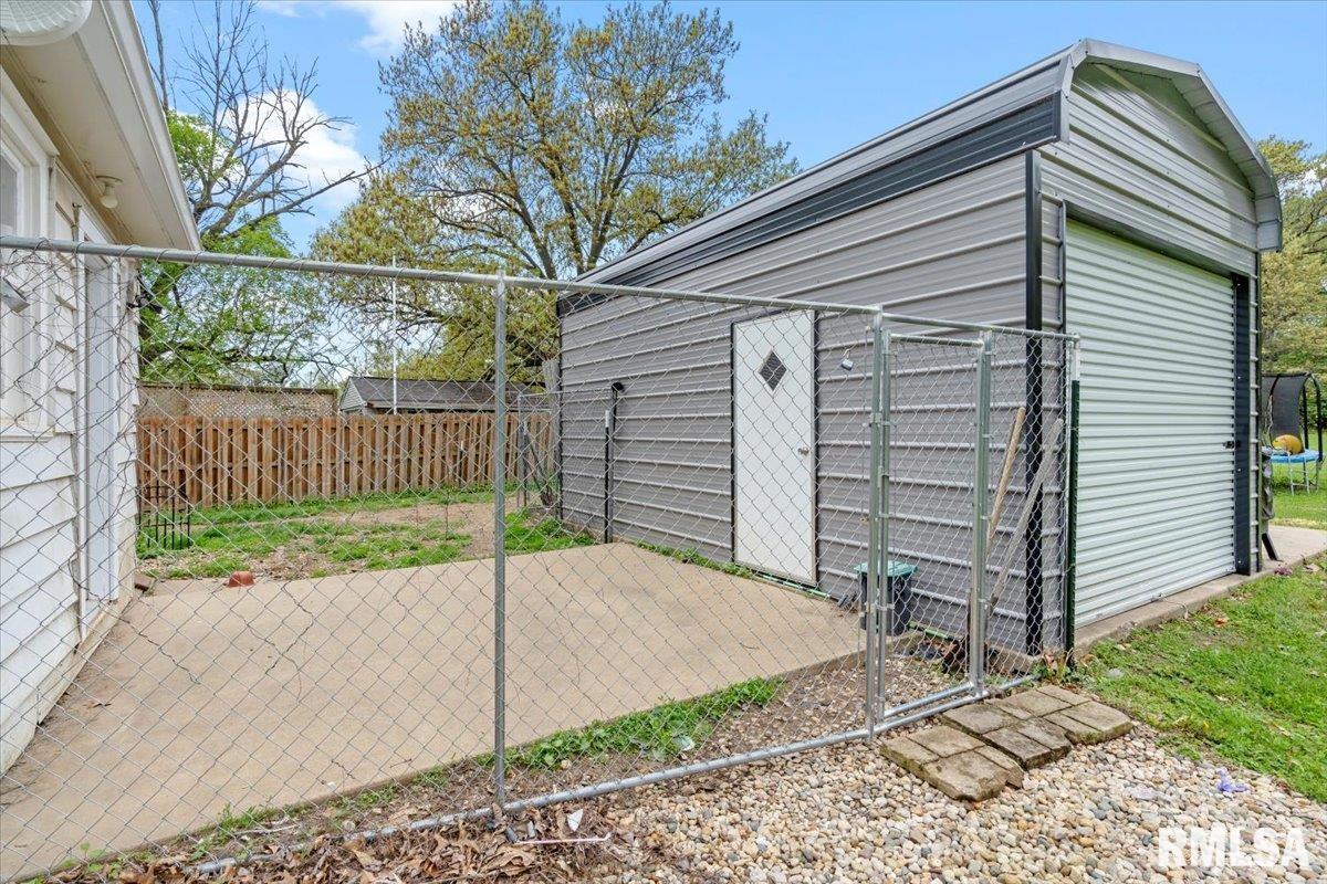 805 E Kinzie Street, Riverton, Illinois image 29