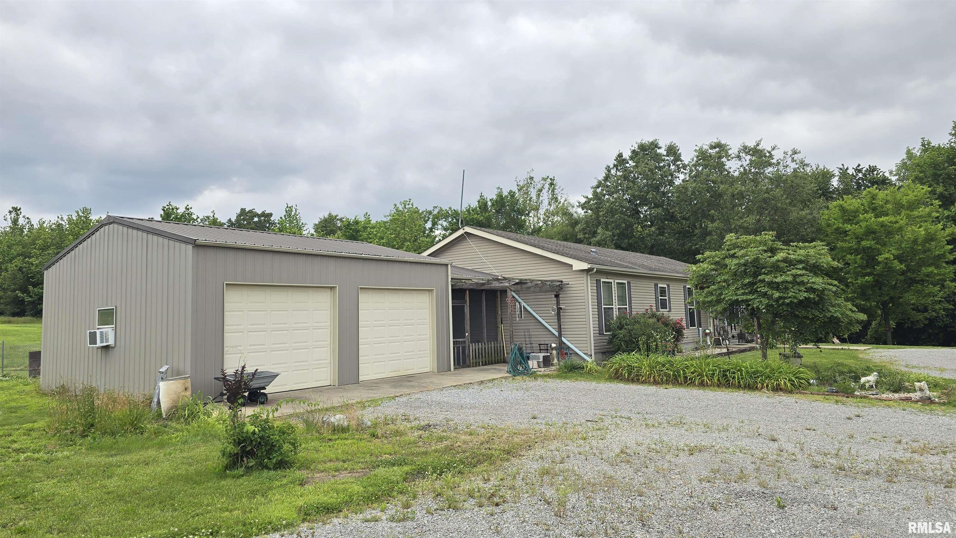 1065 Brushy Creek Church Road, Galatia, Illinois image 3