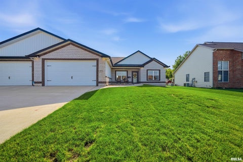 Homes For Sale - 215 Cypress Point<br/> Washington, IL 61571
