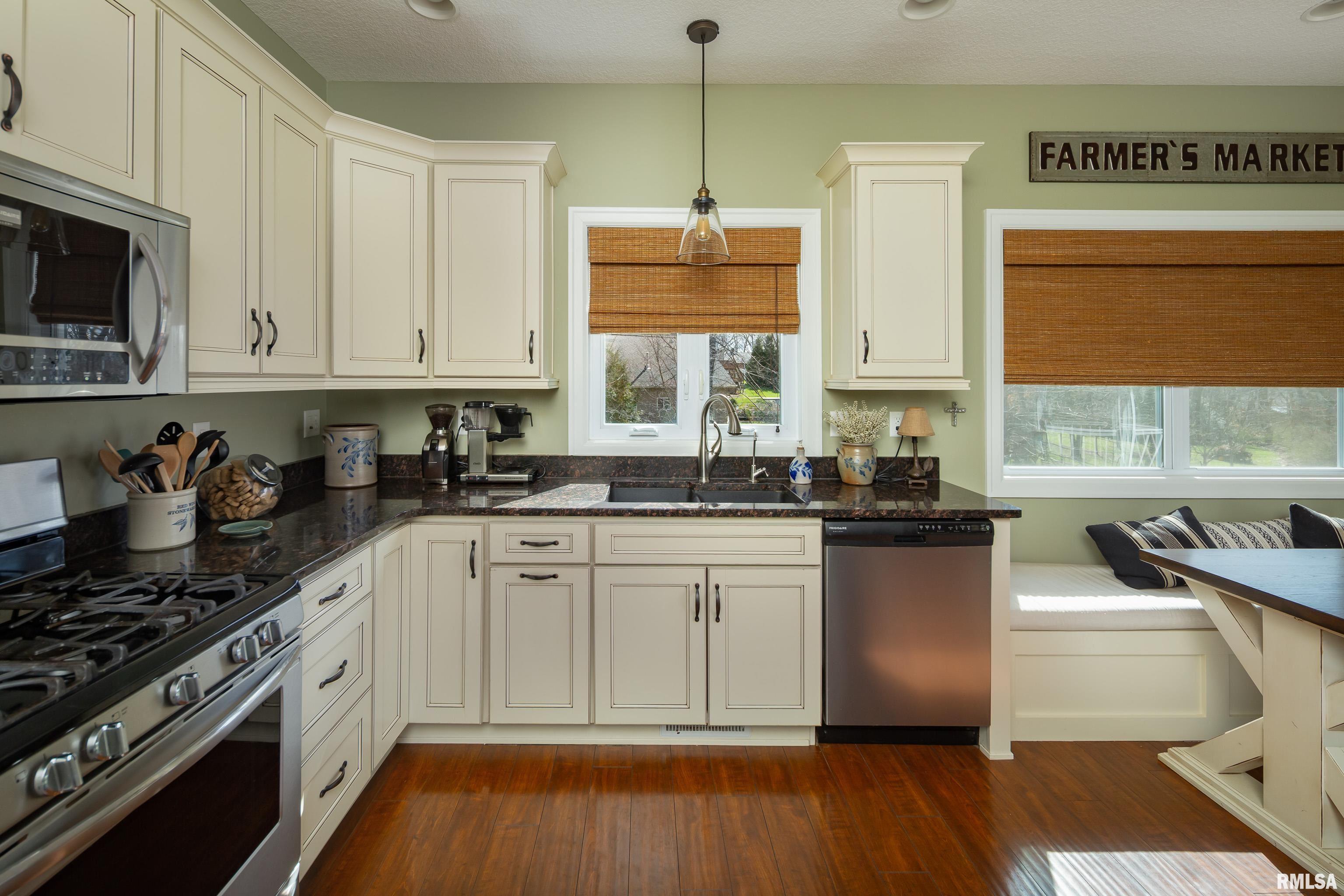 236 Meadowbrook Court, Geneseo, Illinois image 11