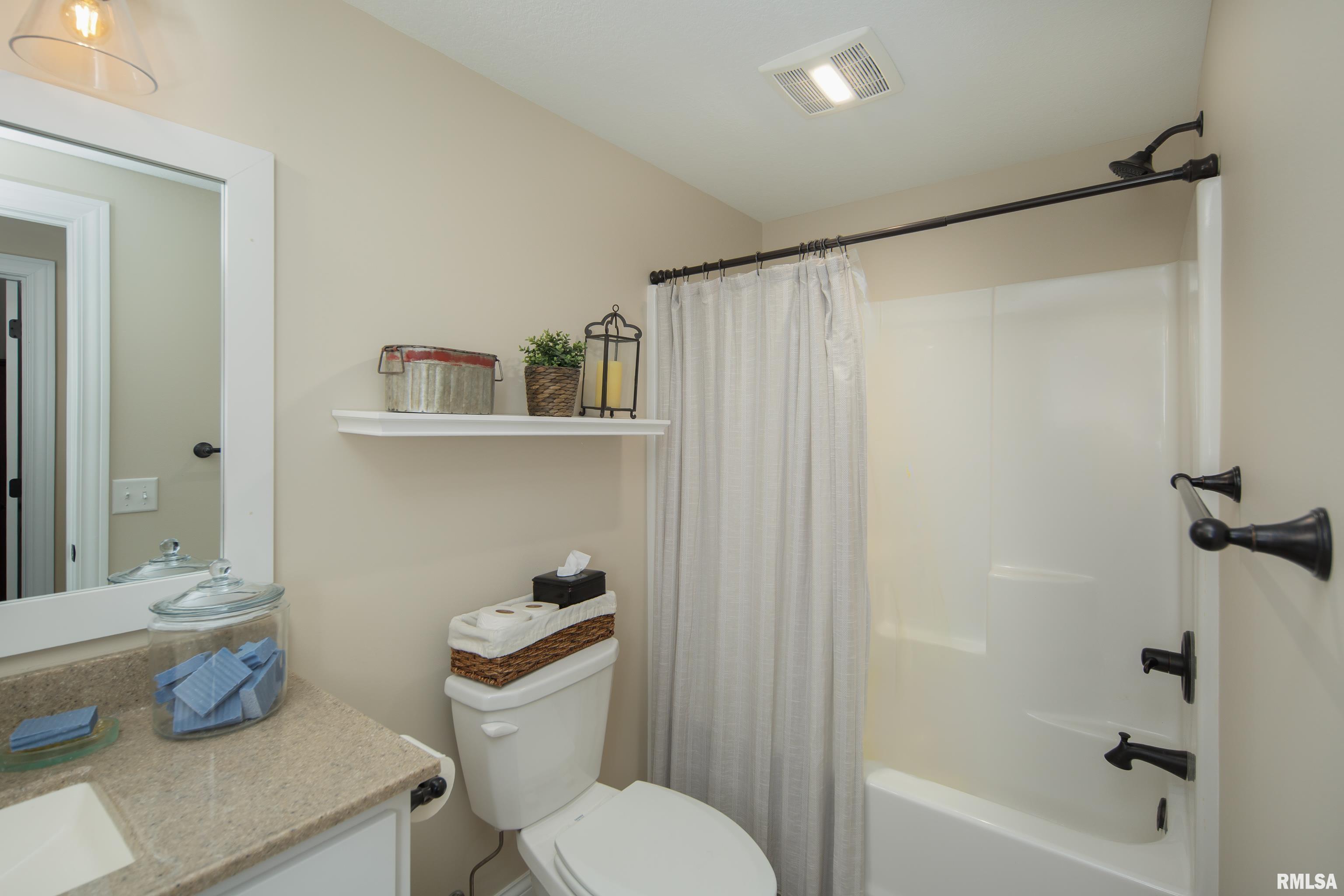 236 Meadowbrook Court, Geneseo, Illinois image 32