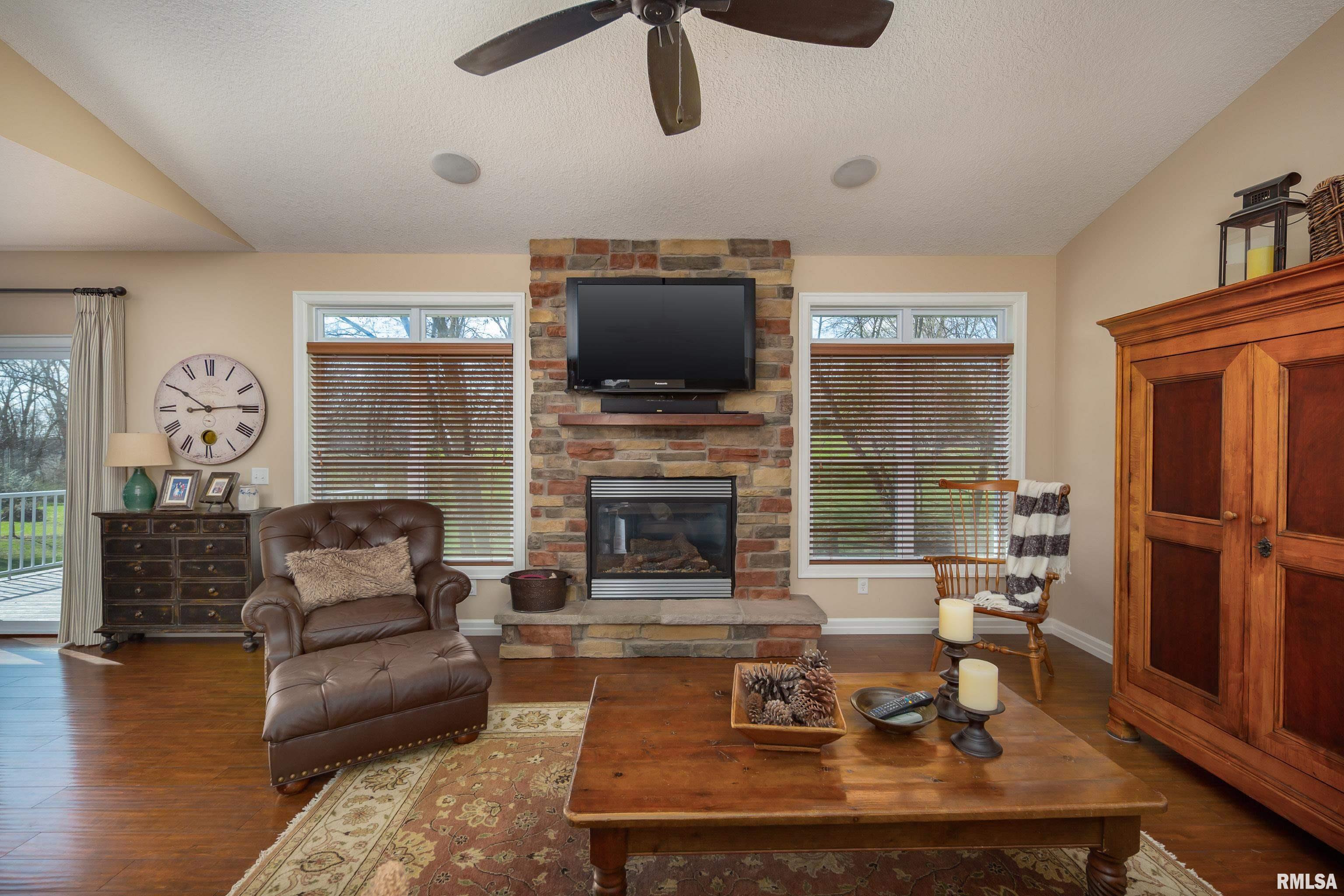 236 Meadowbrook Court, Geneseo, Illinois image 6