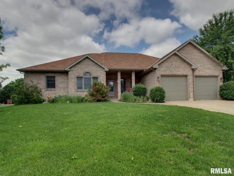 Homes For Sale - 3321 Genevieve Drive<br/> Quincy, IL 62305