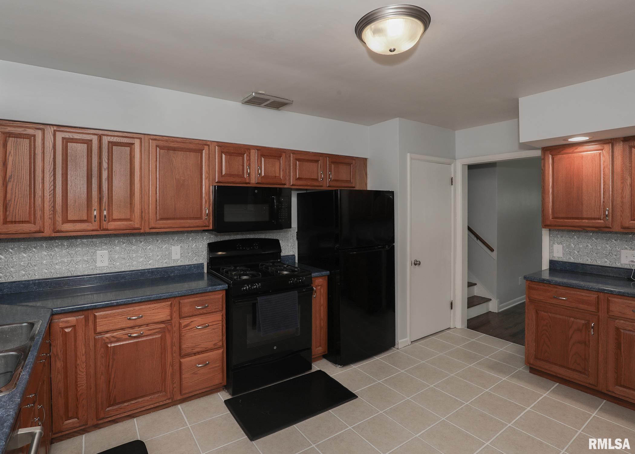 3711 32nd Street, Rock Island, Illinois image 11