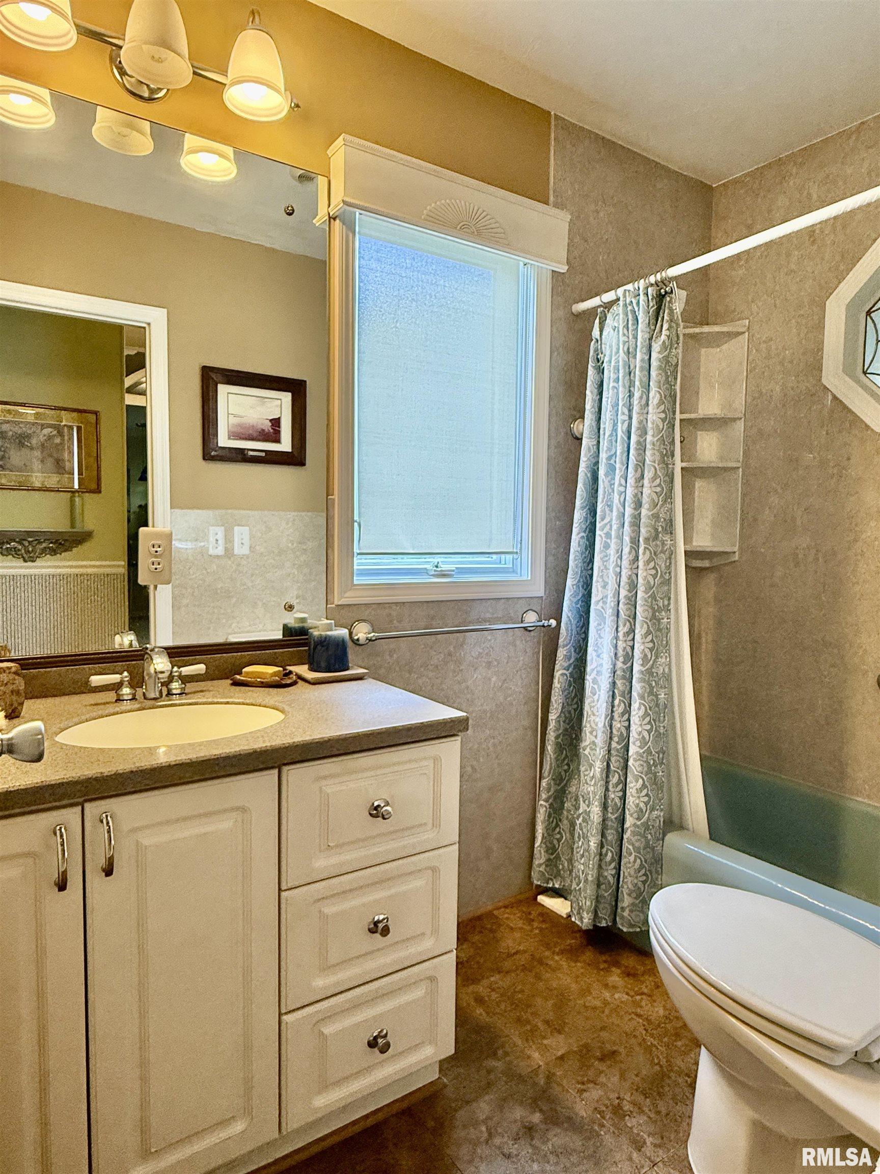 2016 Greenview Street, Metropolis, Illinois image 25