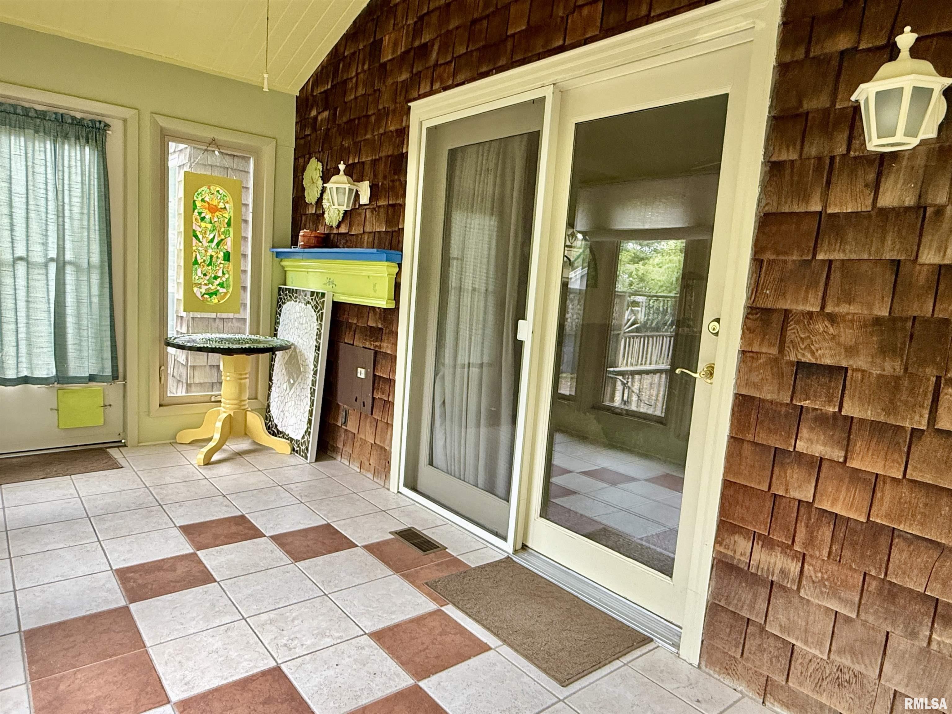 2016 Greenview Street, Metropolis, Illinois image 32