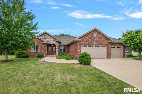 Homes For Sale - 2009 Old Ironbridge Drive<br/> Chatham, IL 62629